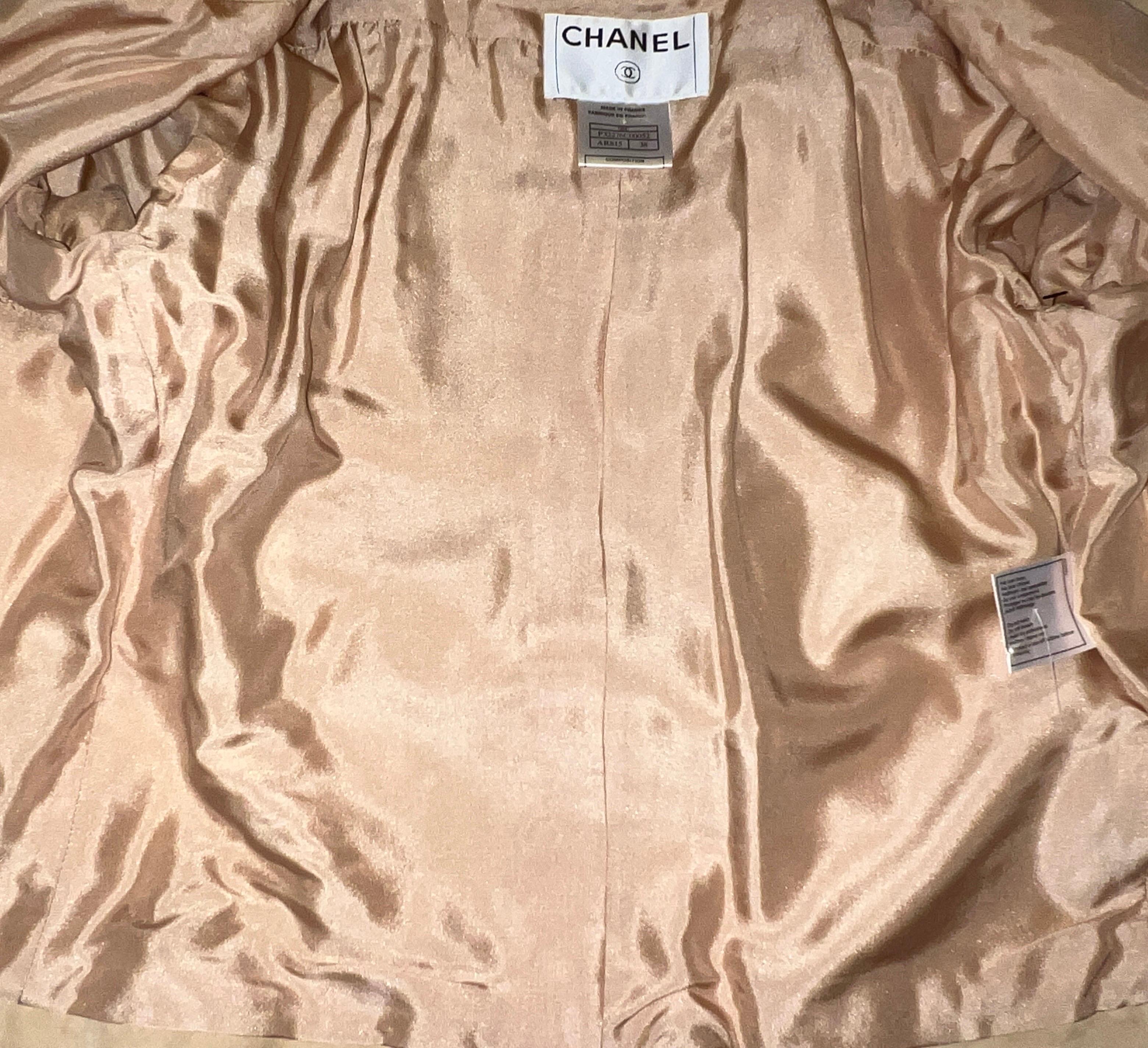 UNWORN Beige Chanel Embellished Finest Suede Lambskin Leather Jacket Blazer 38 For Sale 2
