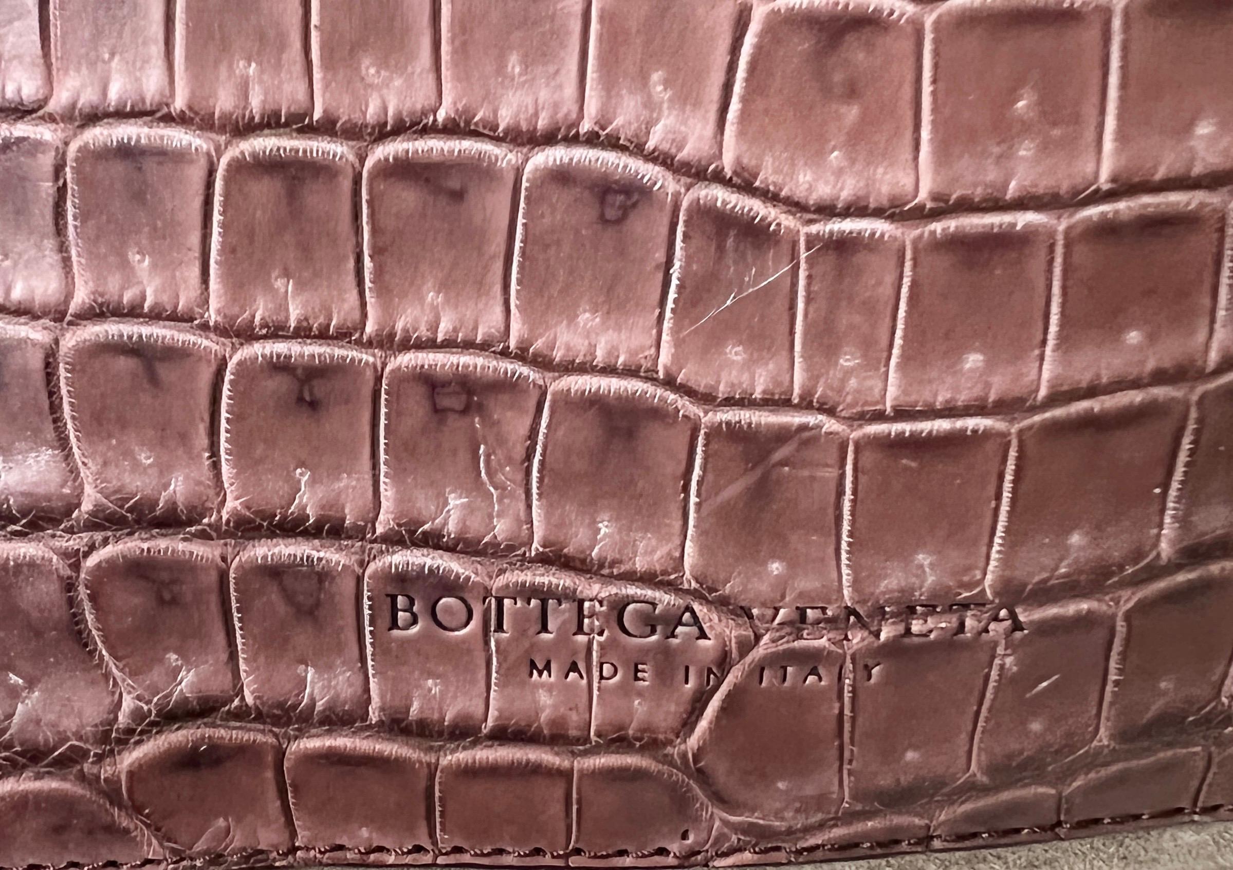 UNWORN Bottega Veneta Matte Brown Crocodile XL Top Handle Bag Tote Weekender For Sale 4