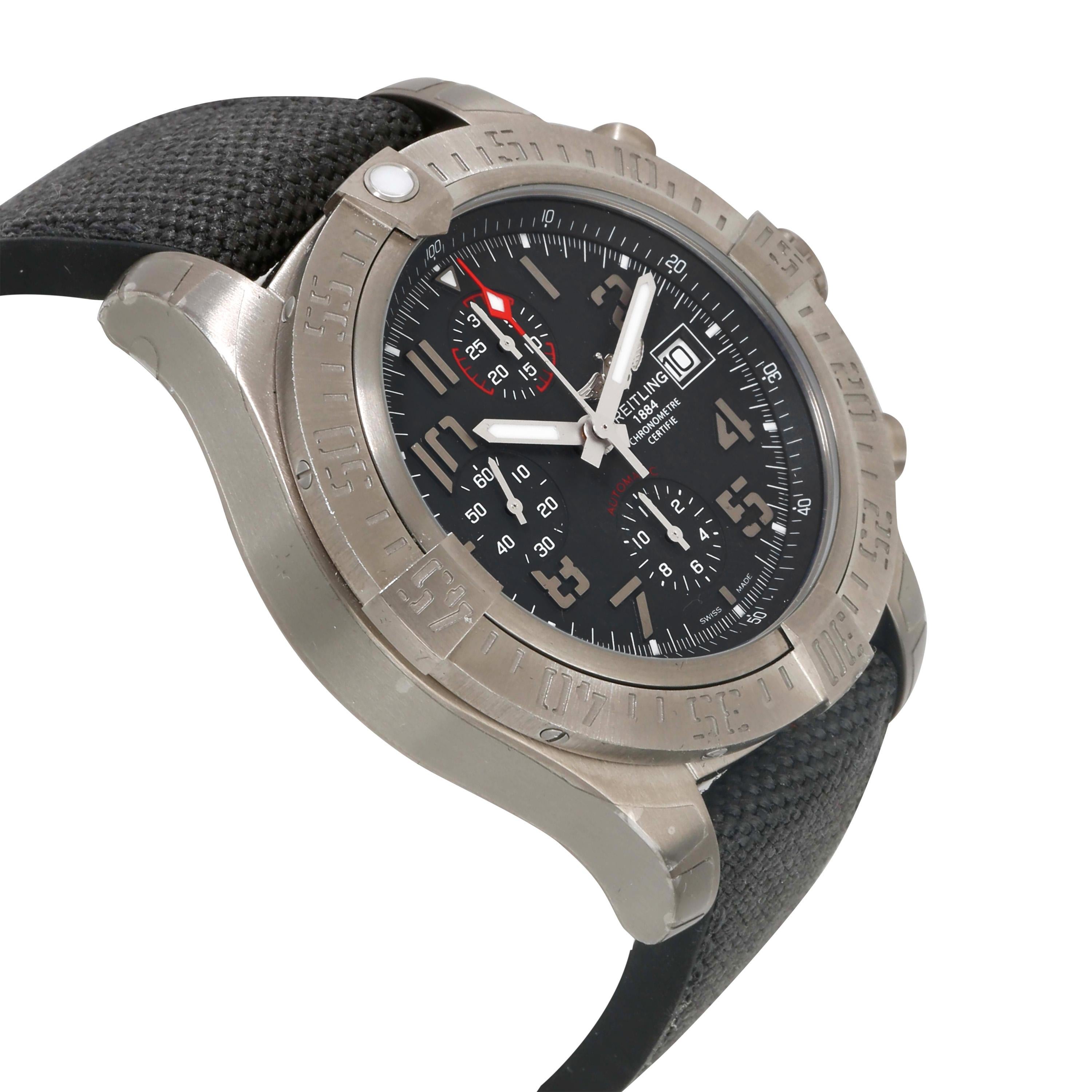 Unworn Breitling Avenger Bandit Titanium E1338310/M534 Men's Watch in Titanium Herren
