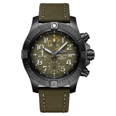 Breitling Avenger non indossato, referenza n. V13317101L1X2, set completo, 2025