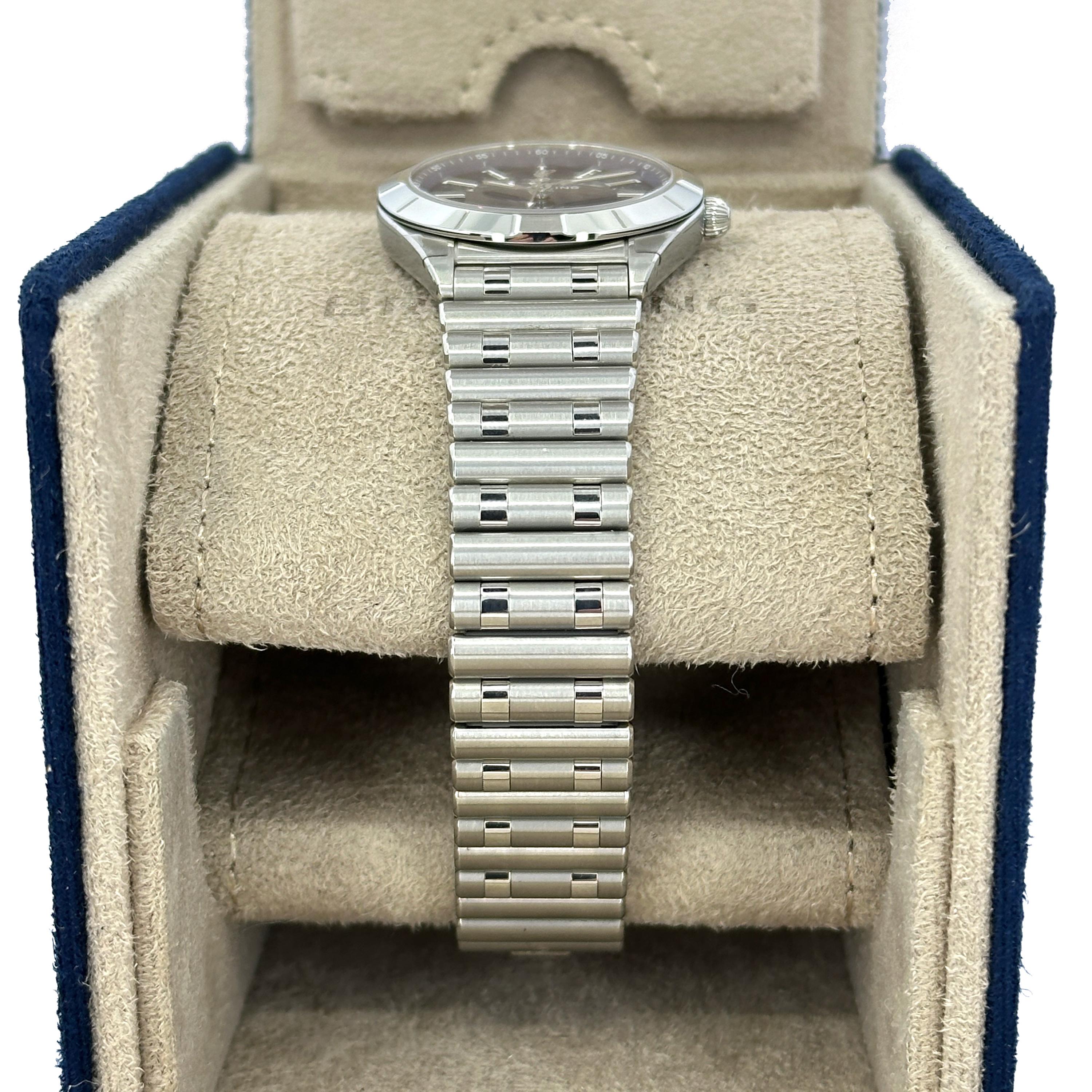 Ungetragener Breitling Chronomat 32 Referenznummer A77310101C1A1, Komplettset, 2025 für Damen oder Herren im Angebot