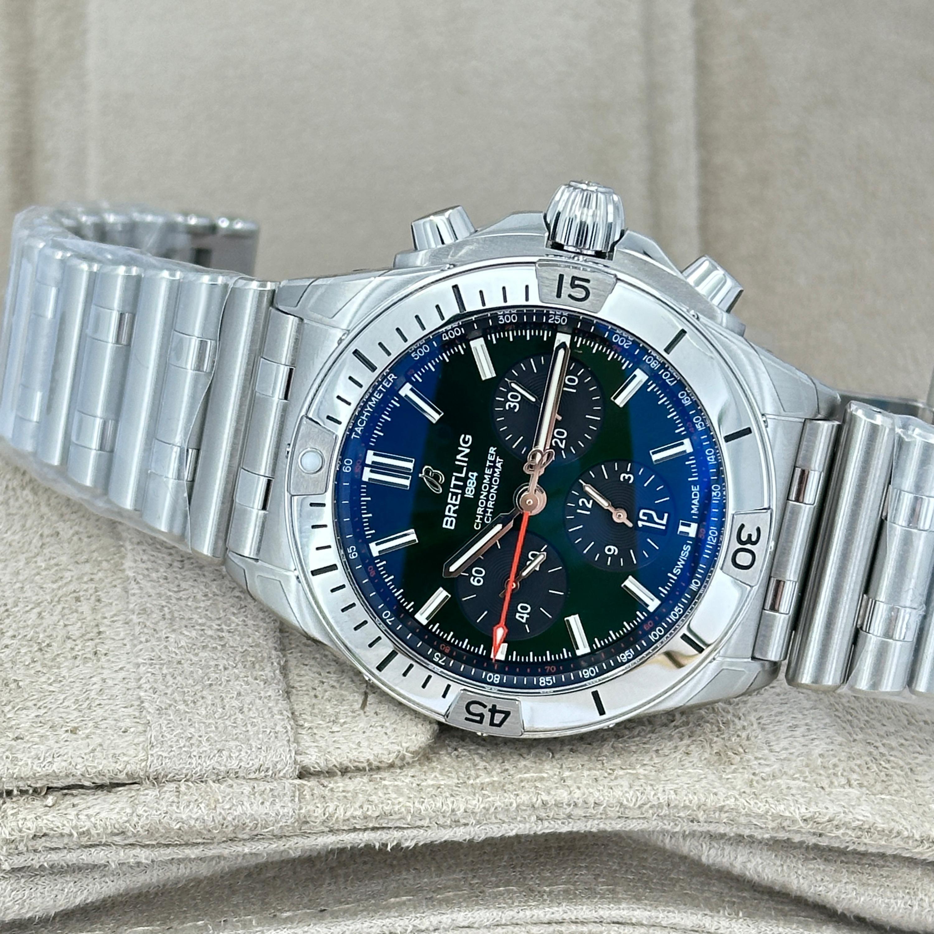 Breitling Chronomat non indossato Referenza # AB0134101L1A1, Set completo, 2025 in vendita 6