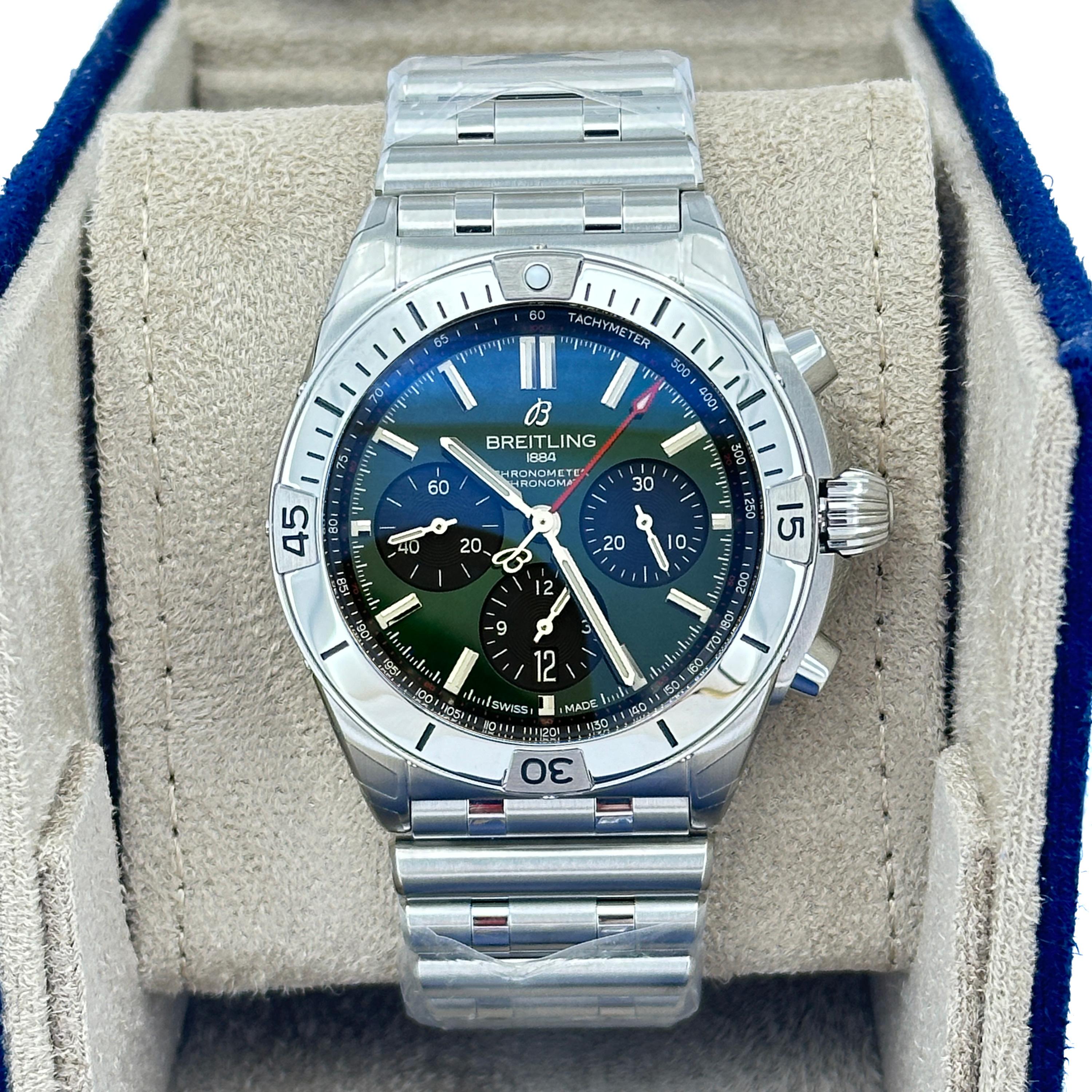Breitling Chronomat non indossato Referenza # AB0134101L1A1, Set completo, 2025 In condizioni Nuovo in vendita a New York, NY