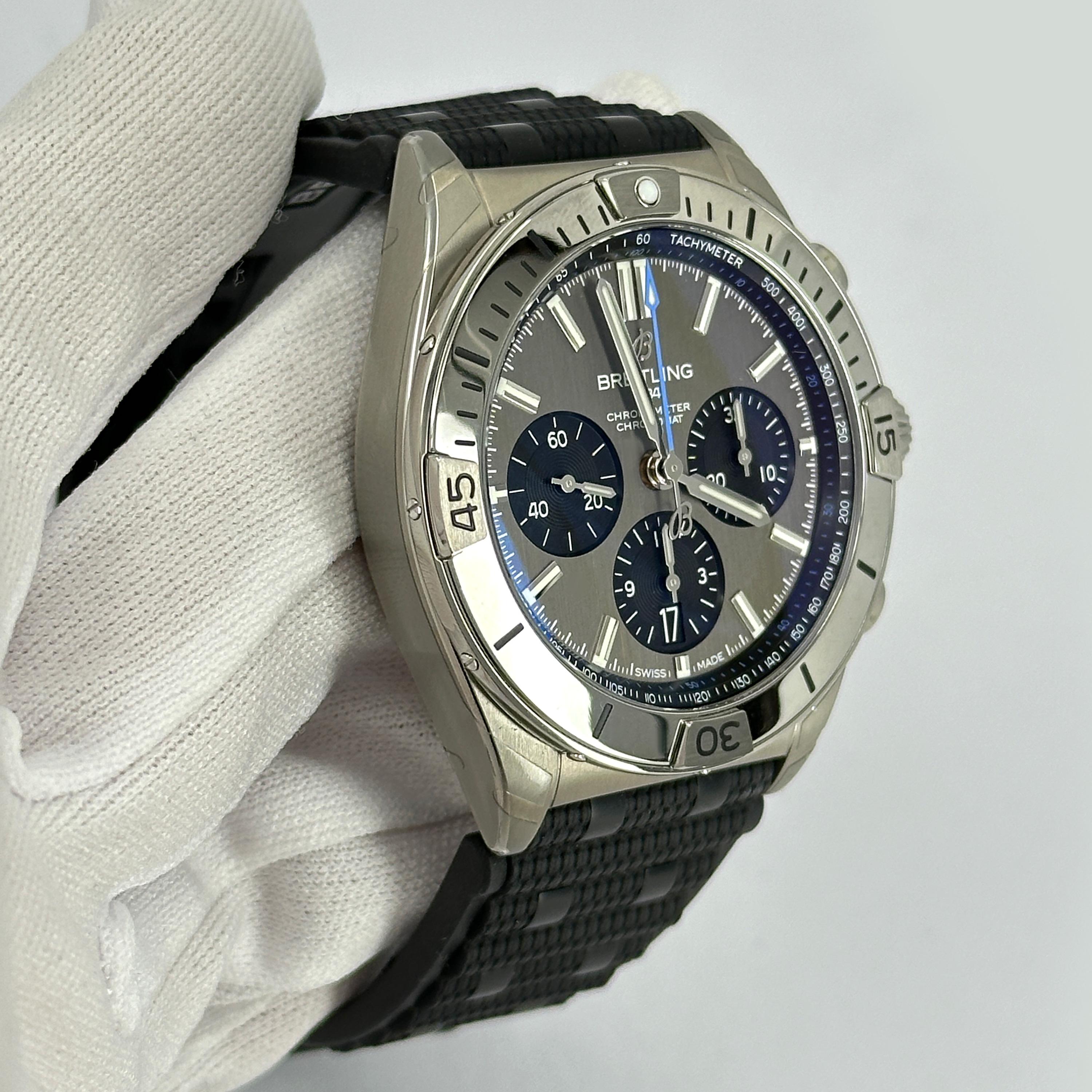 Breitling Chronomat sin usar Referencia# EB0134101M1S1, Juego completo, 2025 en venta 9