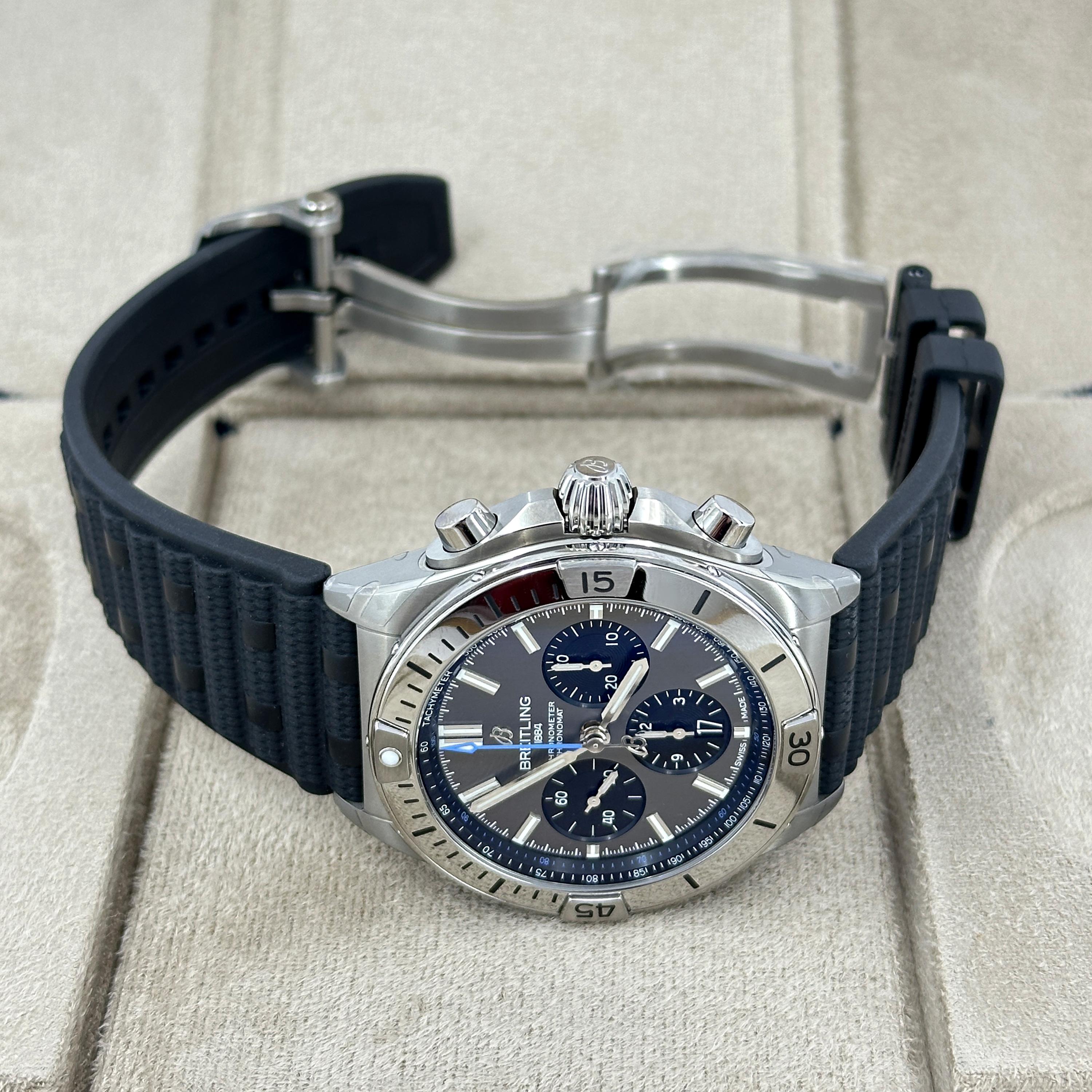 Breitling Chronomat sin usar Referencia# EB0134101M1S1, Juego completo, 2025 en venta 5