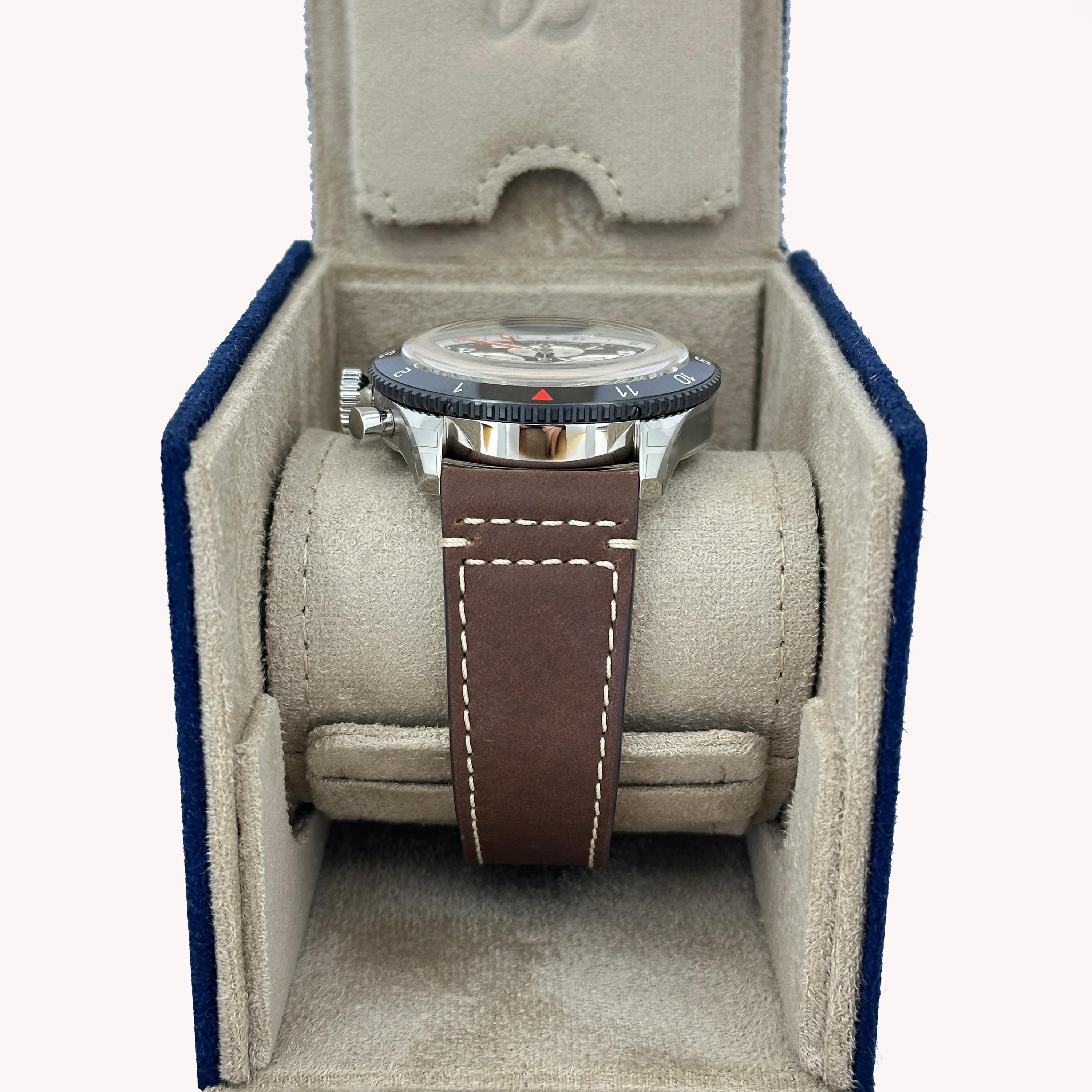 da uomo o donna Breitling Classic AVI non indossato, referenza YB04451A1B1X1, set completo, 2025 in vendita