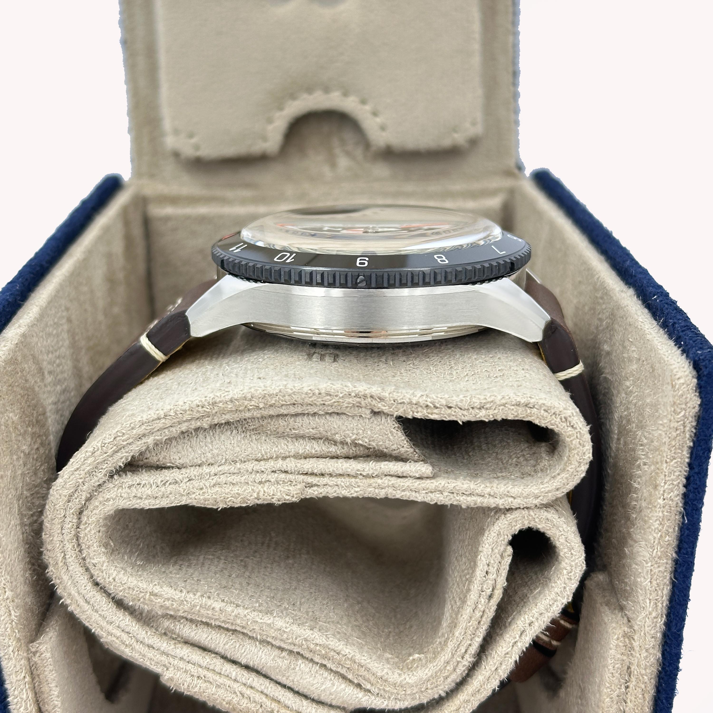 Breitling Classic AVI non indossato, referenza YB04451A1B1X1, set completo, 2025 in vendita 2