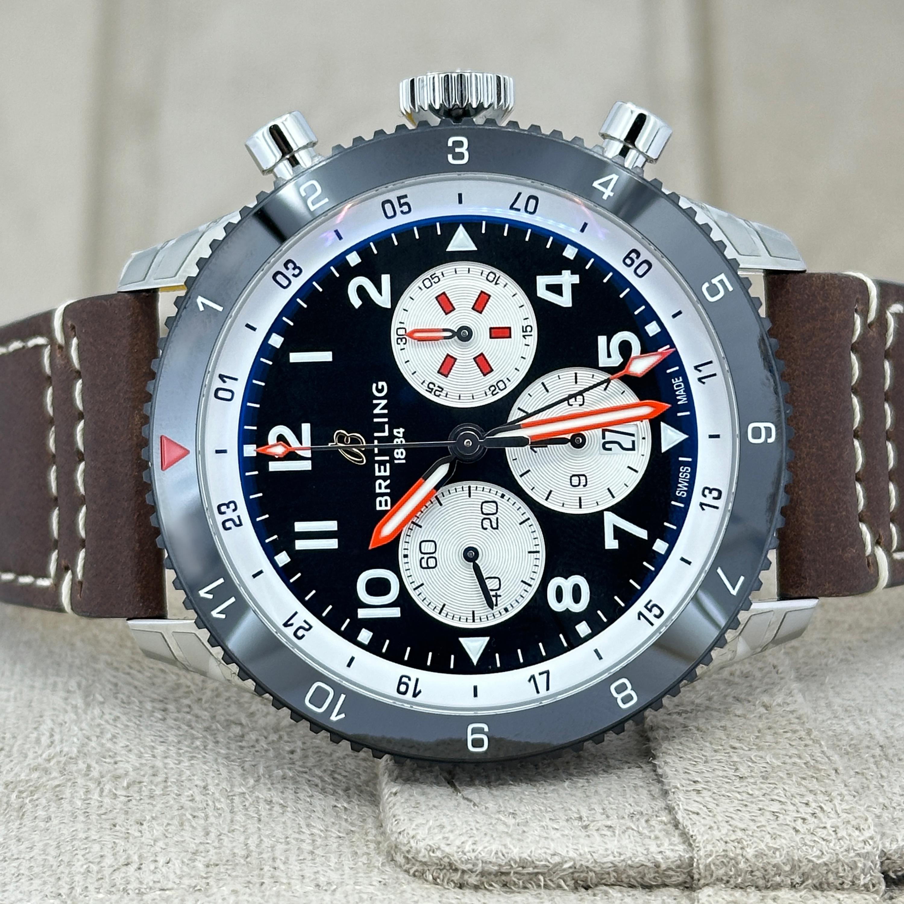 Breitling Classic AVI non indossato, referenza YB04451A1B1X1, set completo, 2025 in vendita 5
