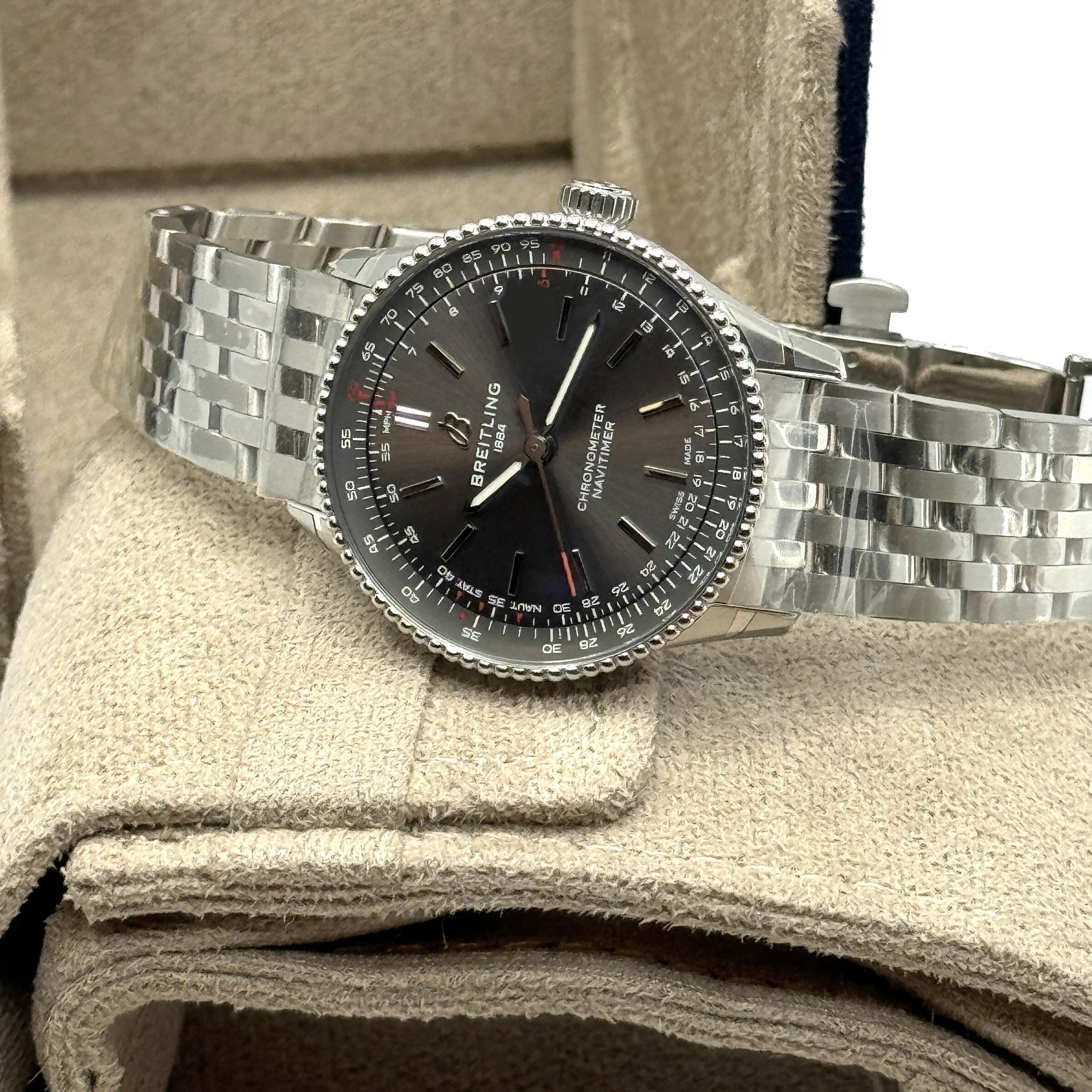 Breitling Navitimer non indossato, referenza A17327381B1A1, set completo, 2025 in vendita 7