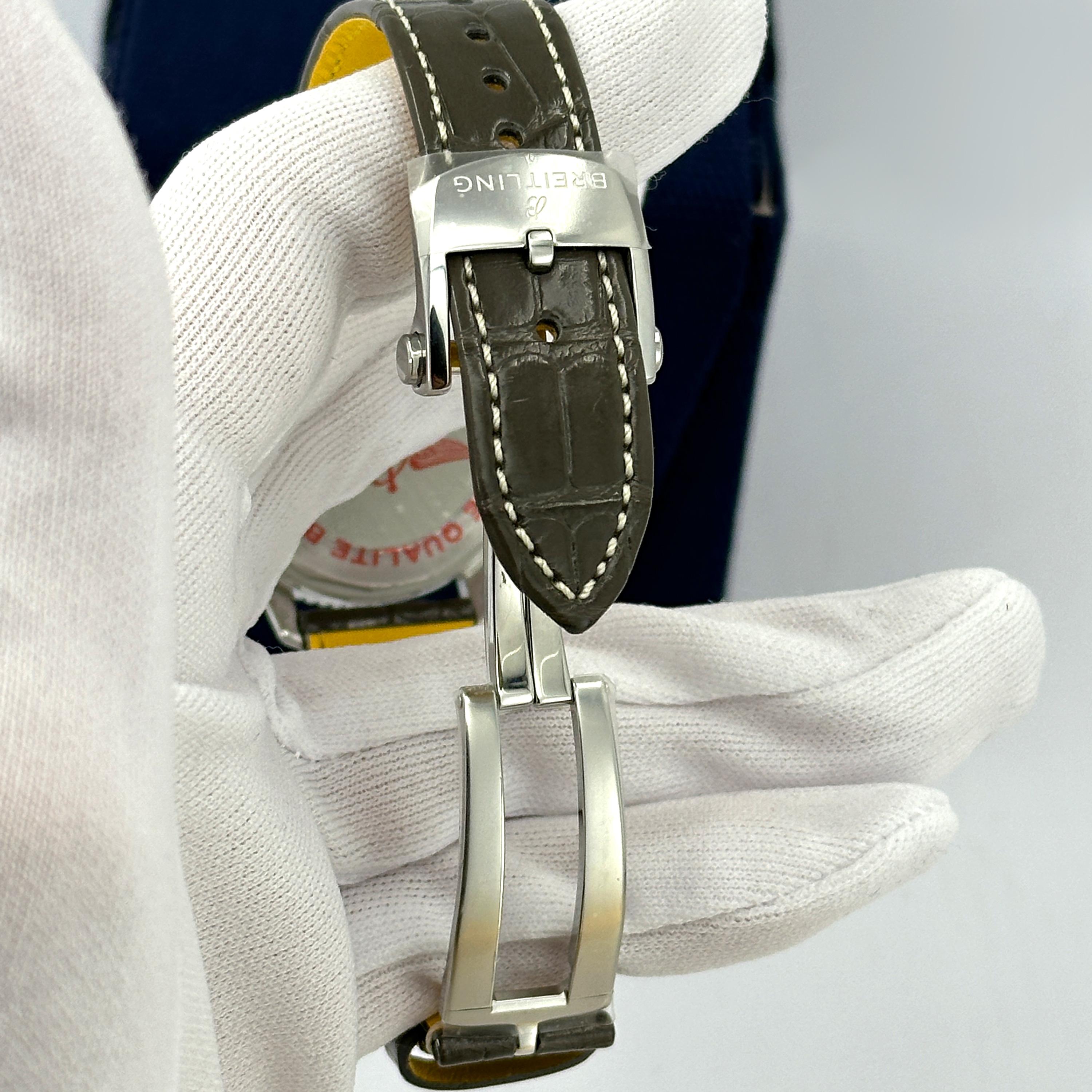 Breitling Navitimer non indossato, referenza A17327381B1P1, set completo, 2025 in vendita 8