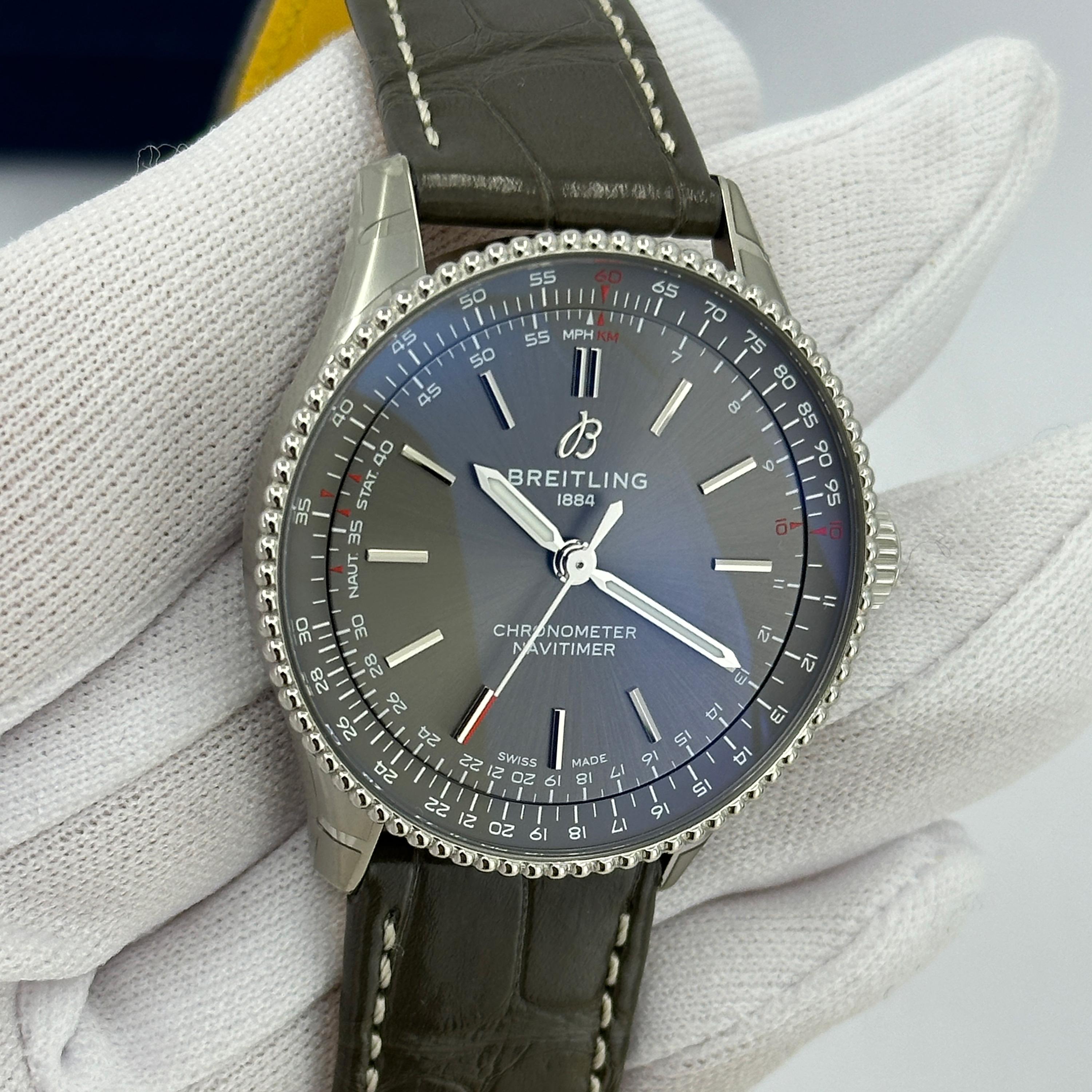 Breitling Navitimer non indossato, referenza A17327381B1P1, set completo, 2025 in vendita 14