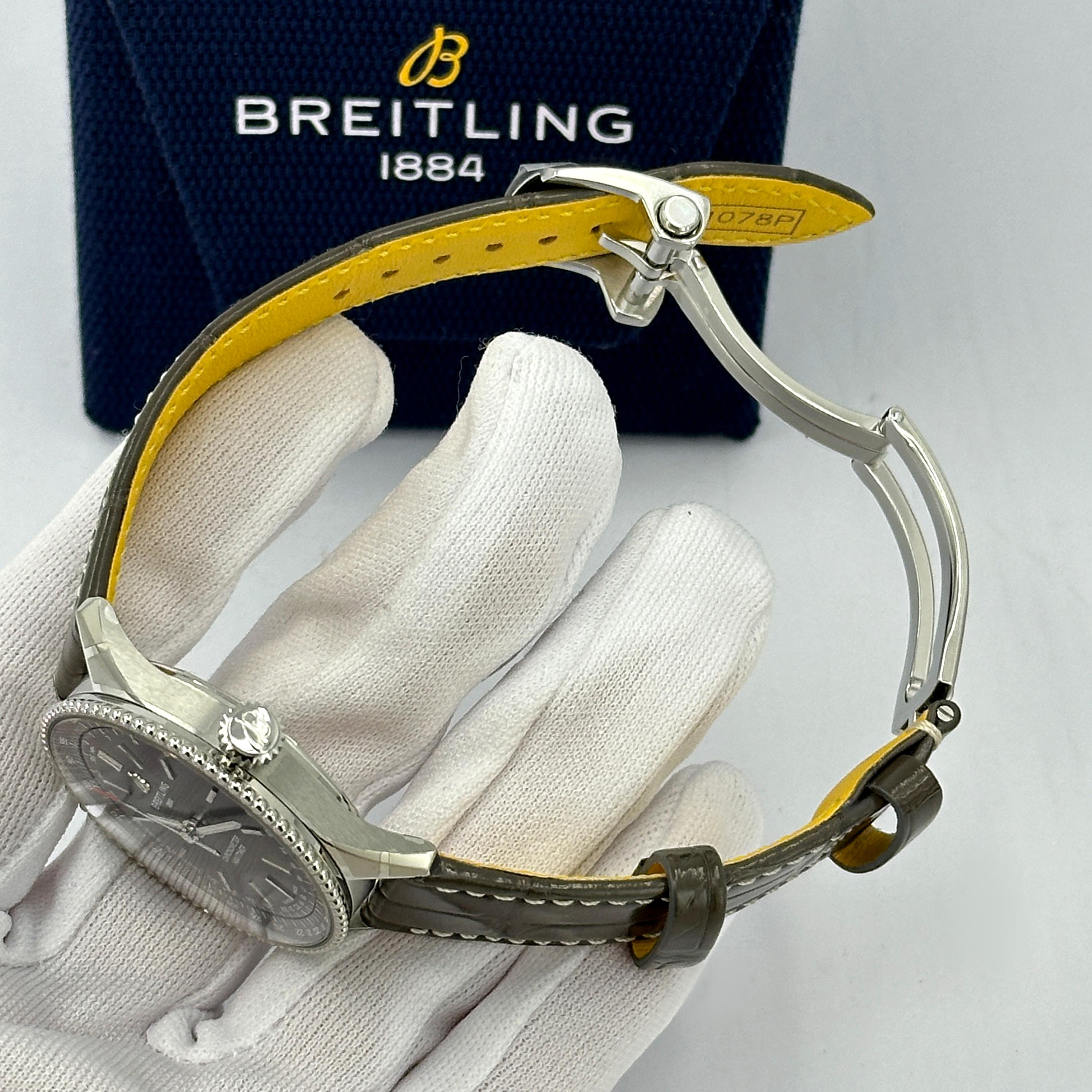 Breitling Navitimer non indossato, referenza A17327381B1P1, set completo, 2025 in vendita 5
