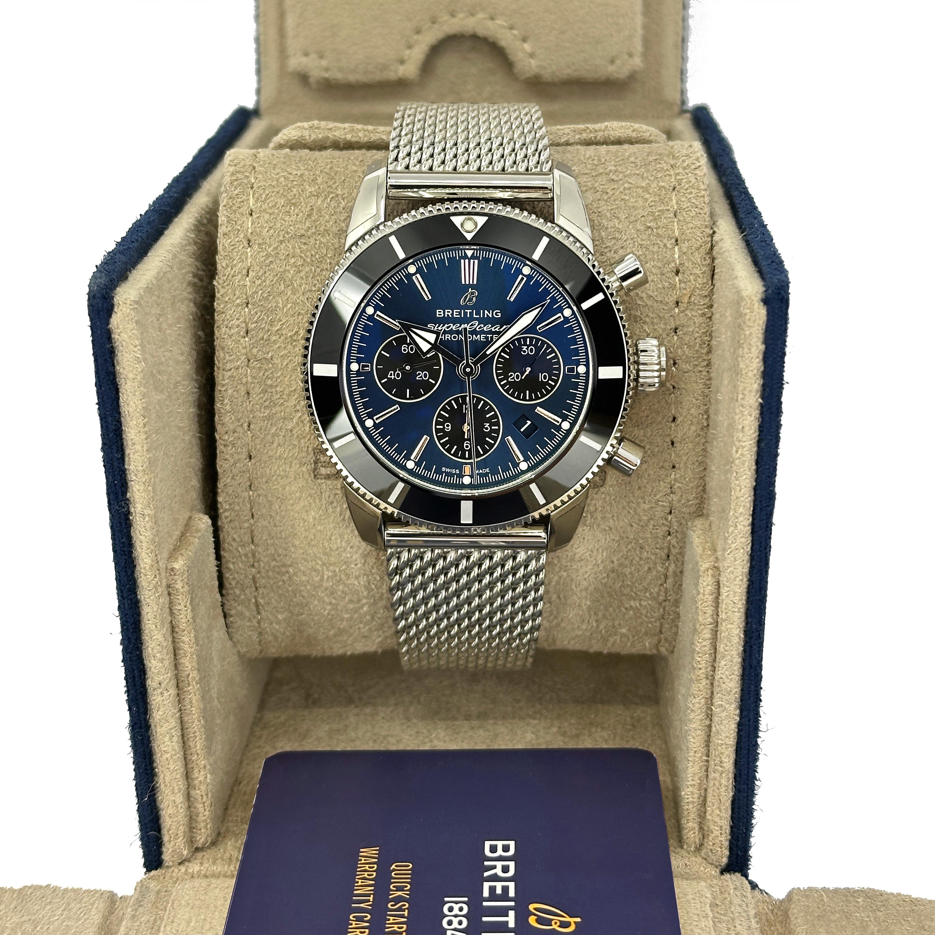 The Breitling Superocean Heritage II B01 Chronograph 44 (ref. AB0162121C1A1) blends the bold spirit of the original 1950s Superocean with cutting-edge watchmaking. Crafted in polished stainless steel, the 44mm case is complemented by a deep blue