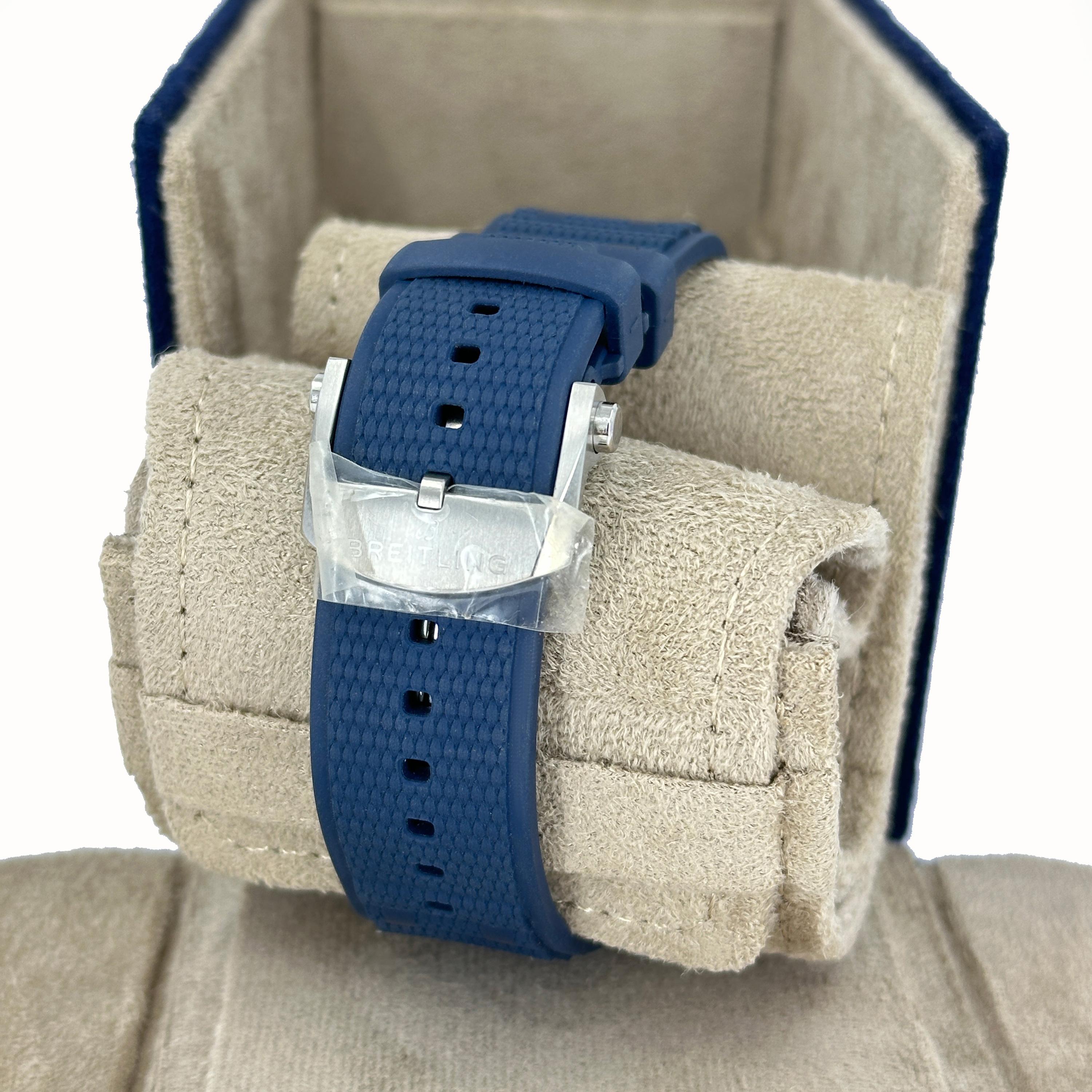 Ungetragener Breitling Super Chronomat Referenznummer AB0136161C1S1, Komplettset, 2025 im Angebot 2