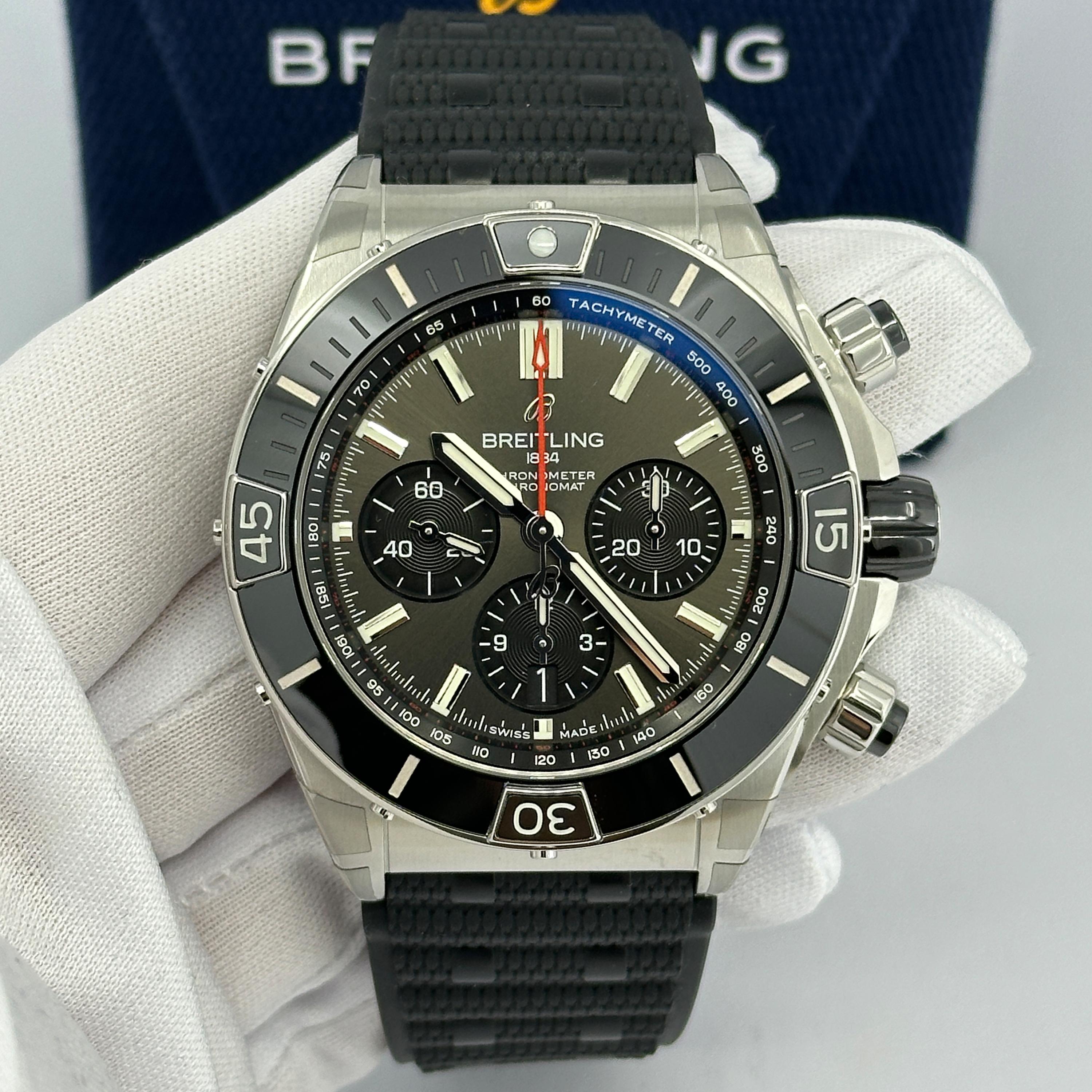 Breitling Super Chronomat non indossato, referenza AB0136251B2S1, set completo, 2025 In condizioni Nuovo in vendita a New York, NY