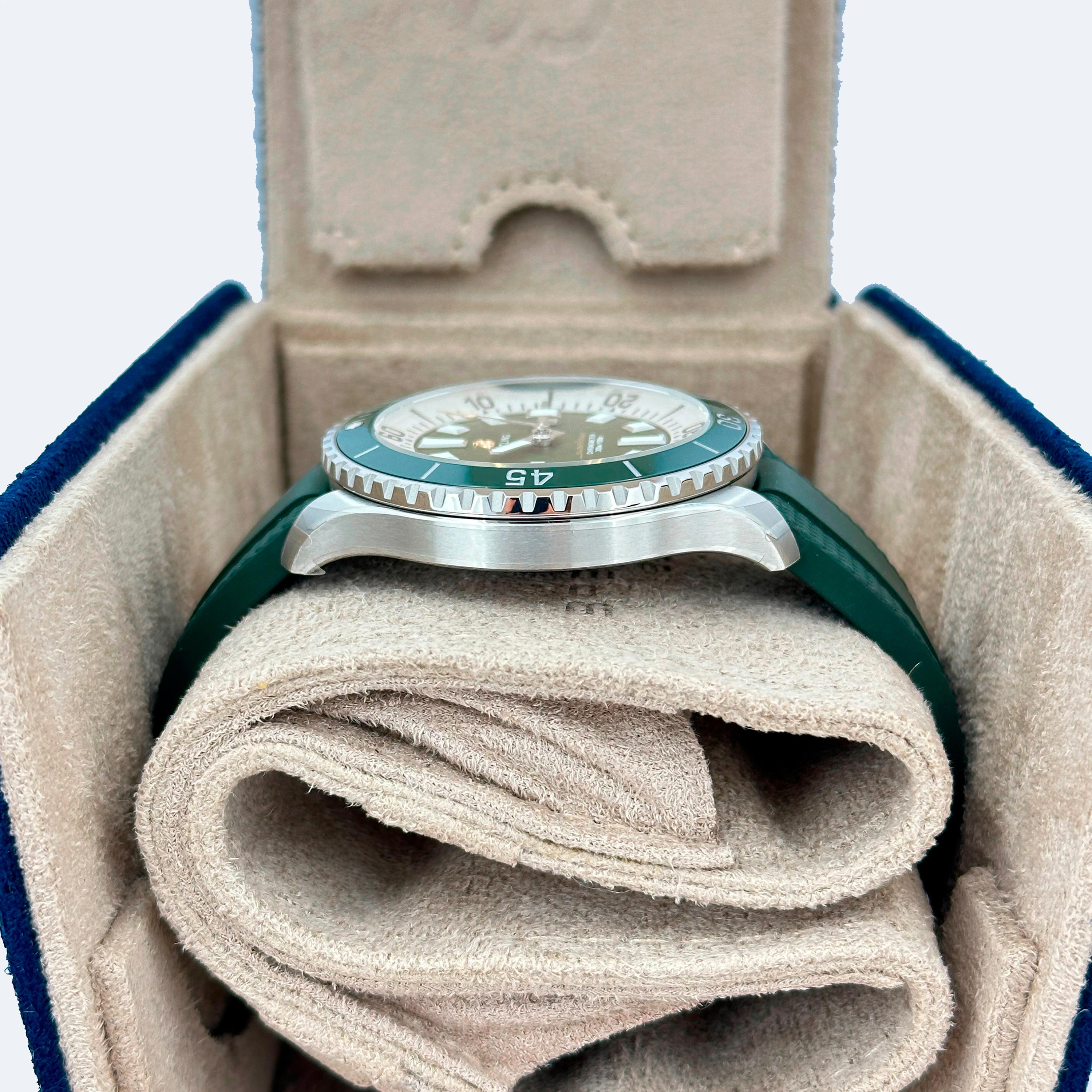 Inédite Breitling Superocean Reference# A17376A31L1S1, Ensemble complet, 2025 en vente 1