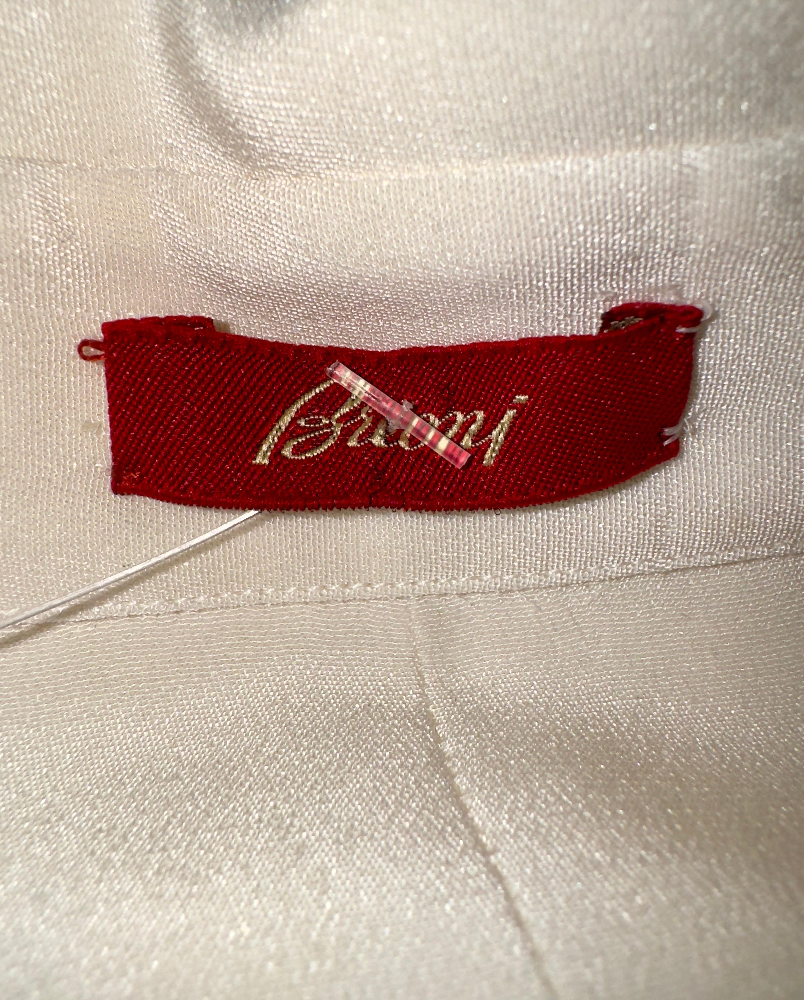 UNWORN Brioni Cream Silk Blouse with Bow Tie 42 For Sale 4