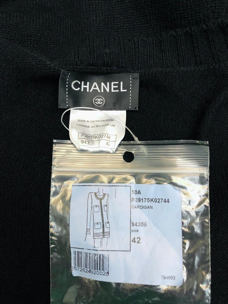 Women's or Men's Unworn Chanel Black Cashmere Long Cardigan Sweater in Silver CC Turn-Lock For Sale