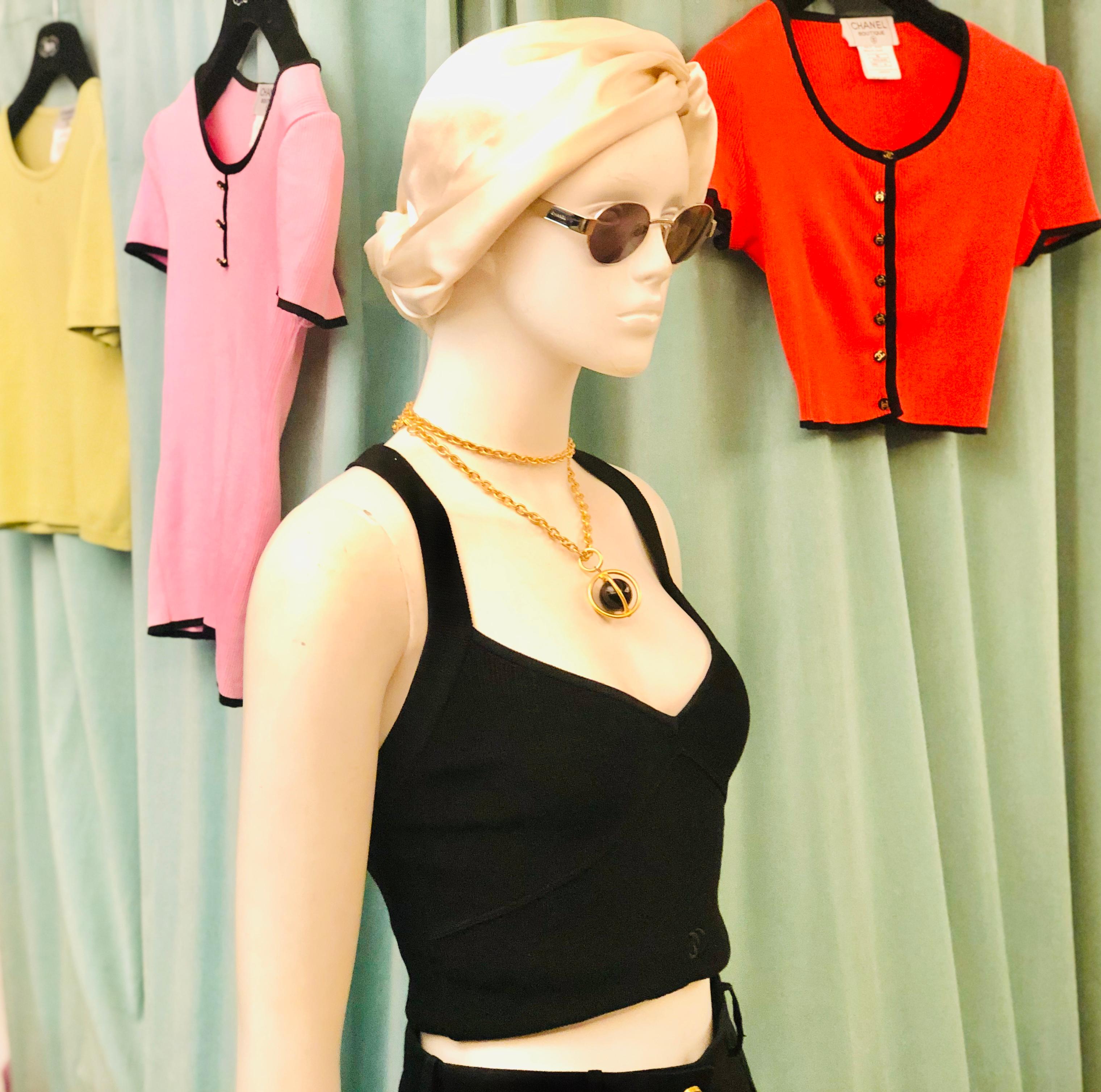 Unworn Chanel black cc tank top In New Condition For Sale In Sheung Wan, HK