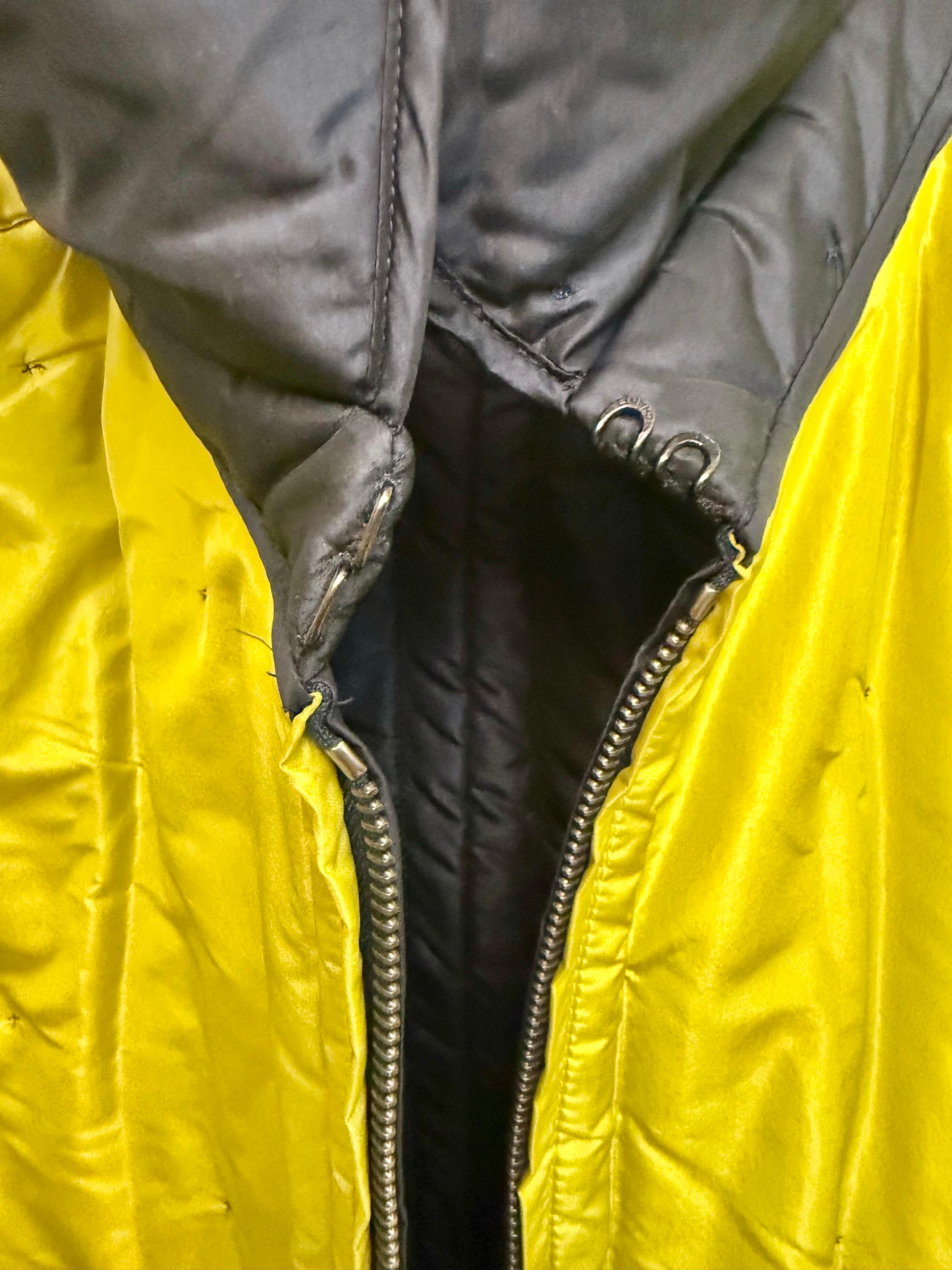 Women's or Men's Unworn Chanel blue and yellow silk reversible double sided jacket For Sale