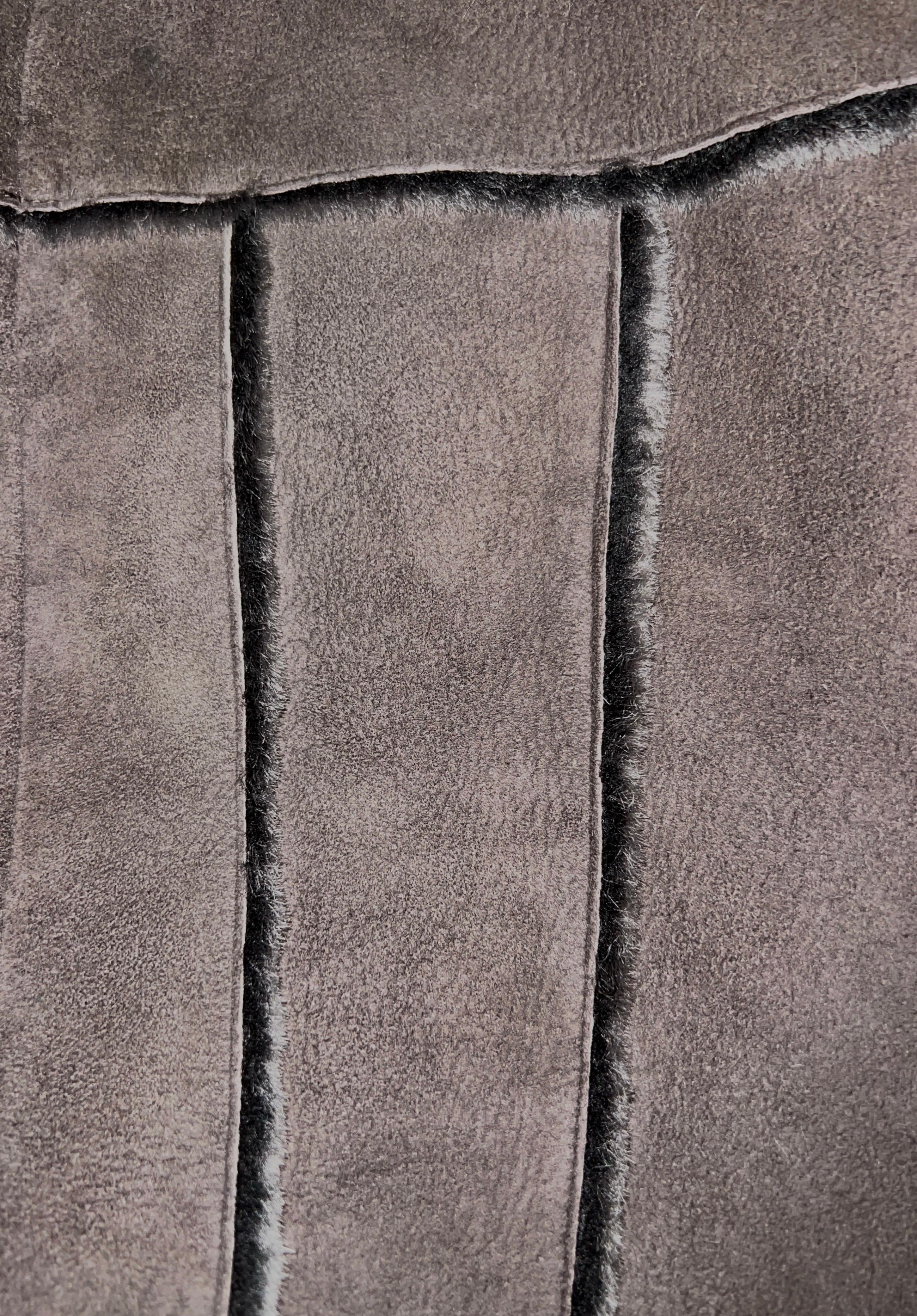 Women's UNWORN Chanel Brown Lambskin Suede Fur Shearling Outwear Jacket 34 For Sale