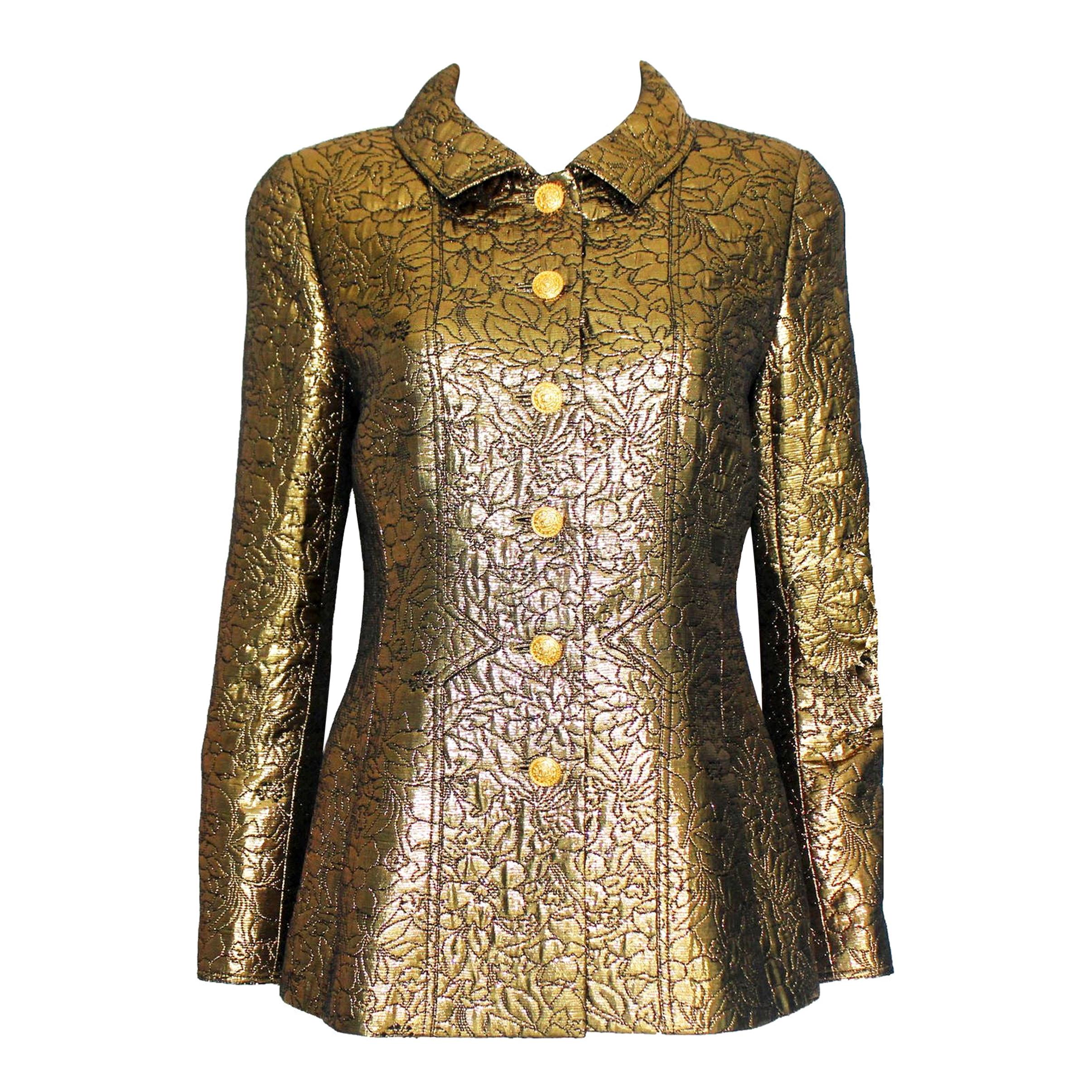 Chanel FW 1996 Iconic Gold Metallic 3D Structured Jacket Blazer, non indossato.  40 In condizioni buone in vendita a Switzerland, CH
