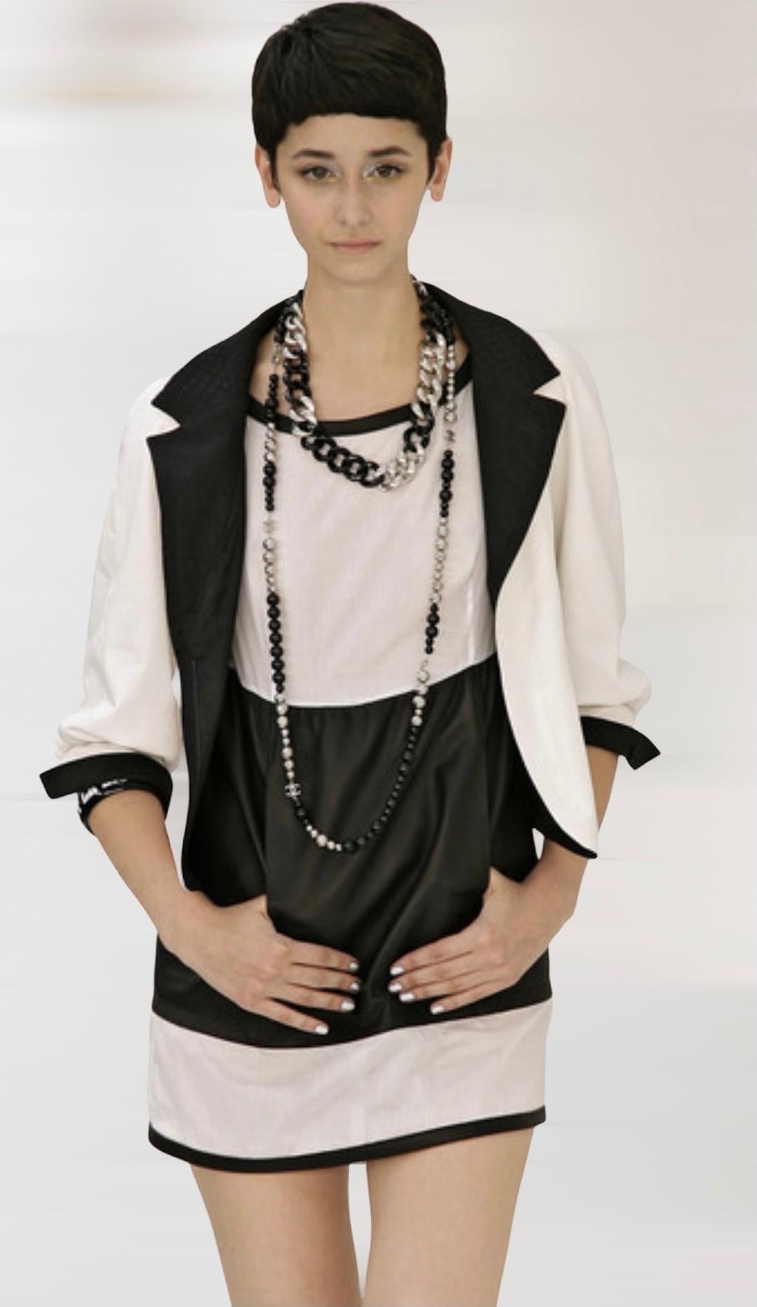 UNWORN Chanel Ivory Finest Lambskin Leather Jacket Blazer 4