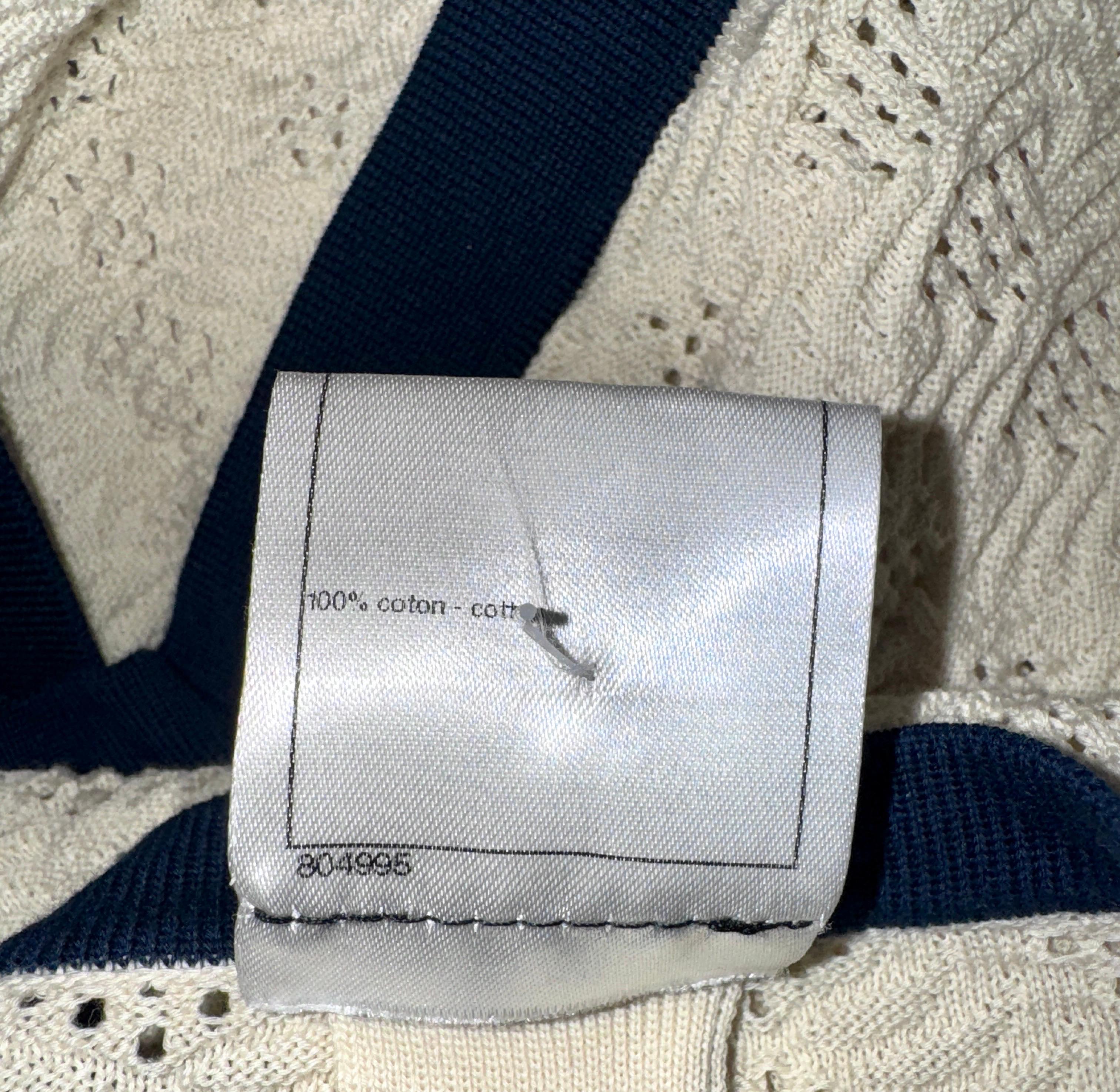 UNWORN Chanel Monochrome CC Logo Button Skirt Top Set Ensemble as Dress 38 en vente 2