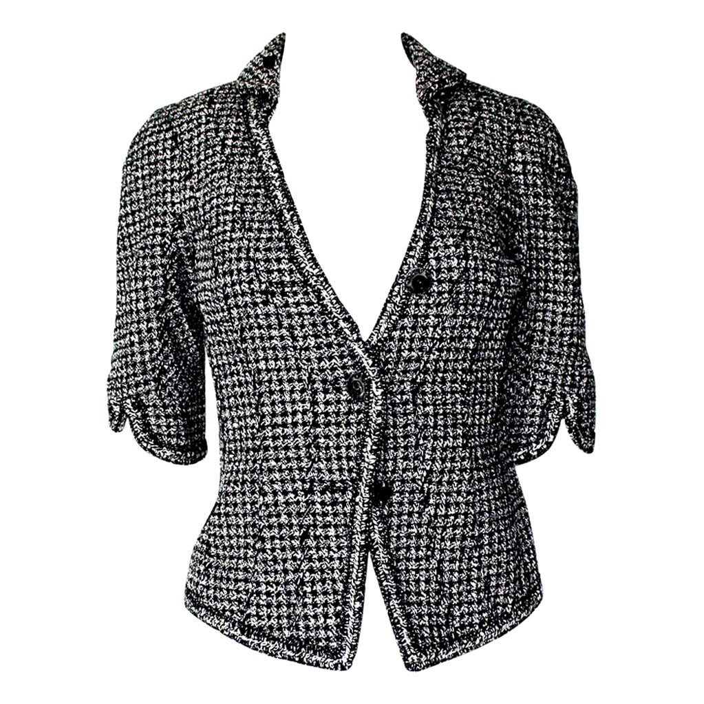 Chanel - Blazer court en tweed monochrome avec bordures tressées, non porté, taille 36