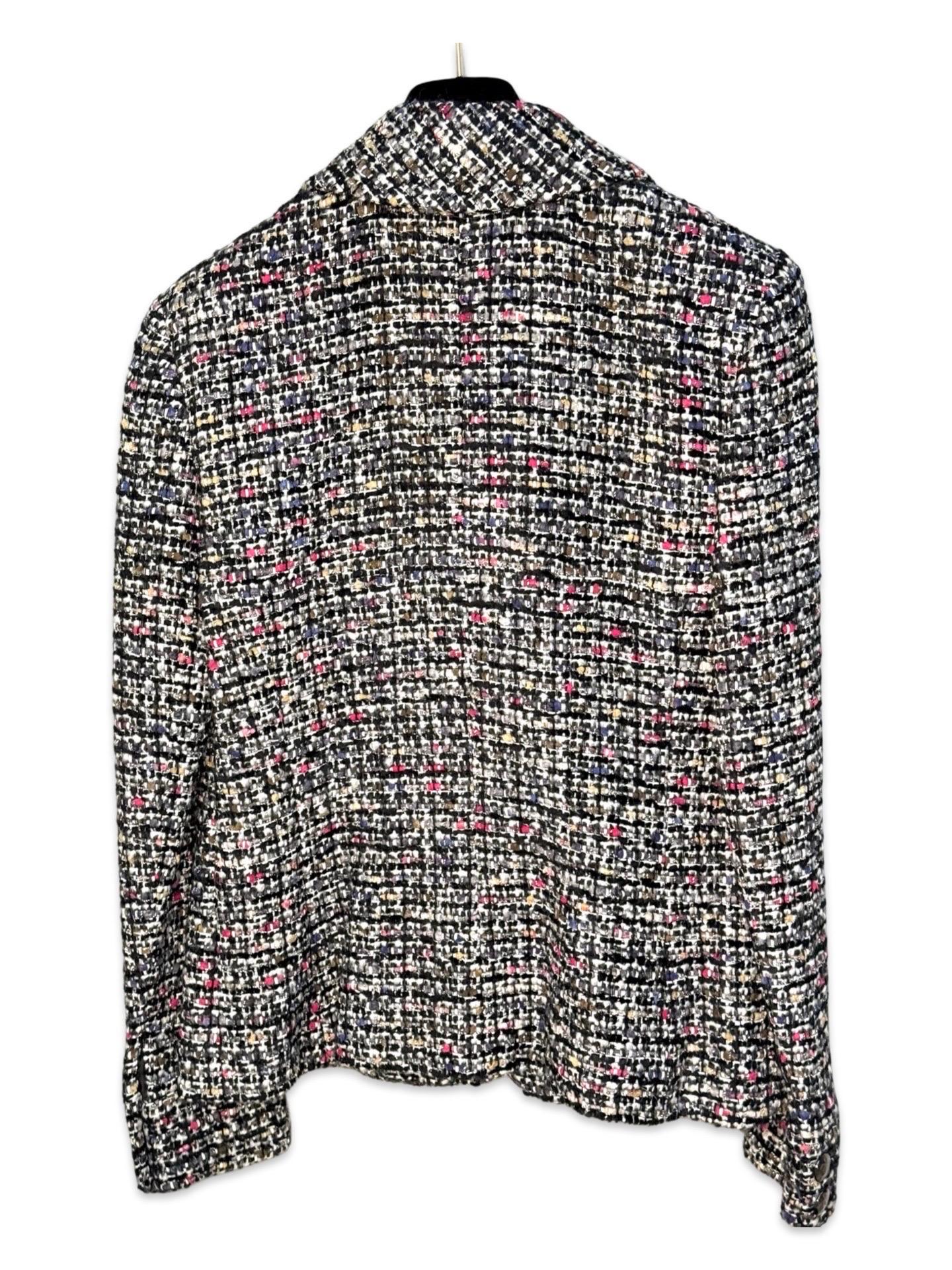 Unworn Chanel multi-coloured tweed classic jacket In New Condition For Sale In Sheung Wan, HK