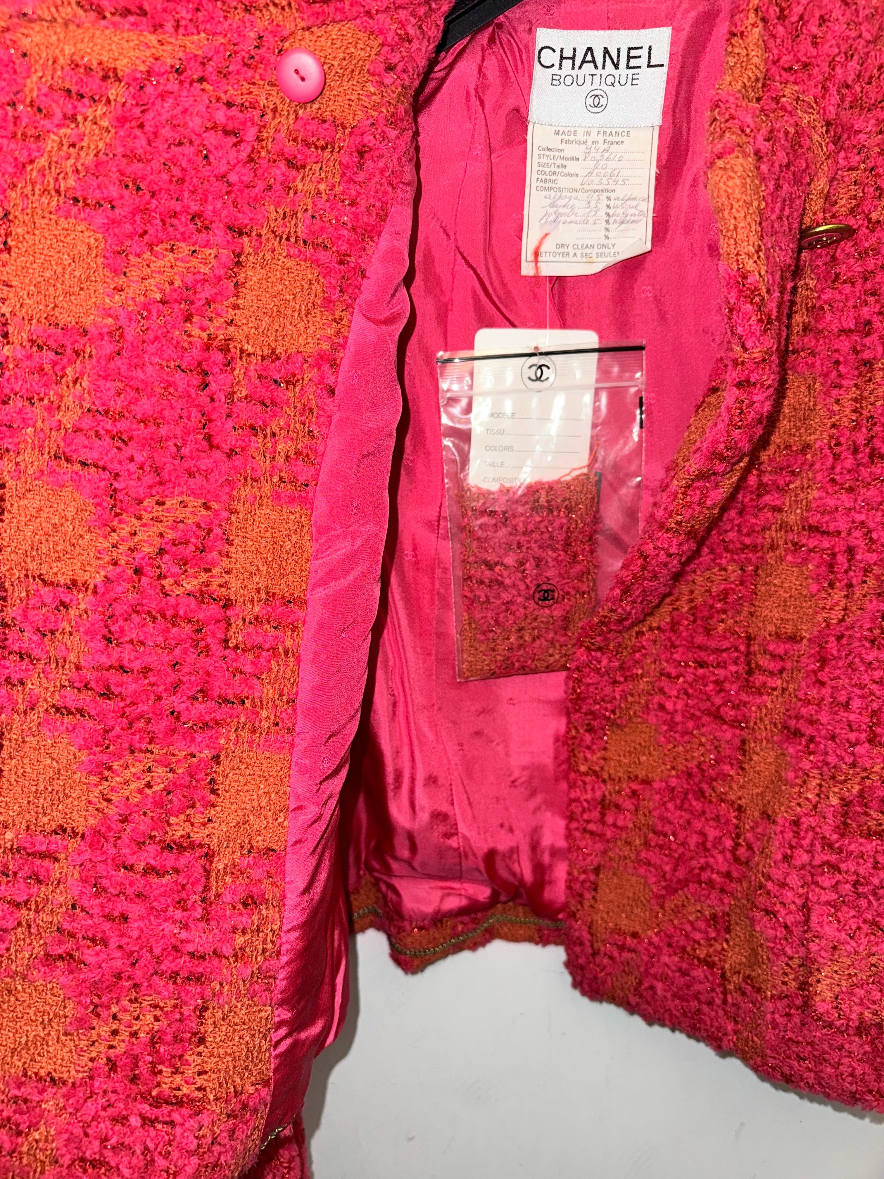 Femenino o masculino Chaqueta de tweed roja y naranja de pata de gallo de Chanel sin estrenar en venta