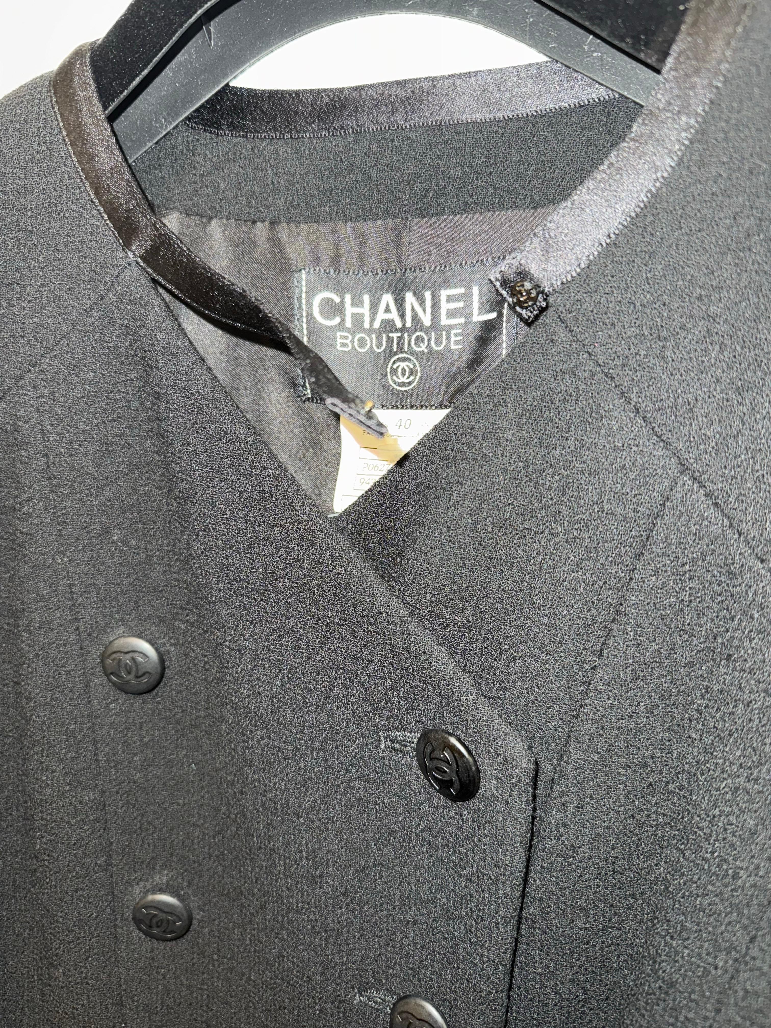Unworn Chanel satin mandarin collar black wool jacket For Sale 2