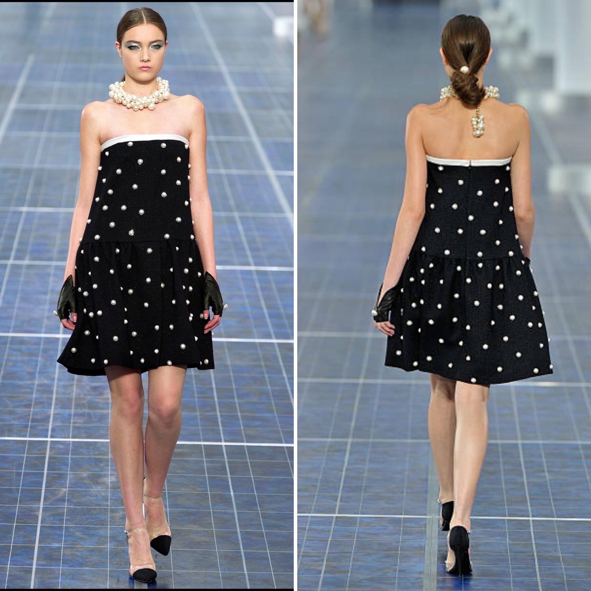 UNWORN Chanel Trägerloses Korsettkleid aus Tweed & Leder 38 im Angebot 5