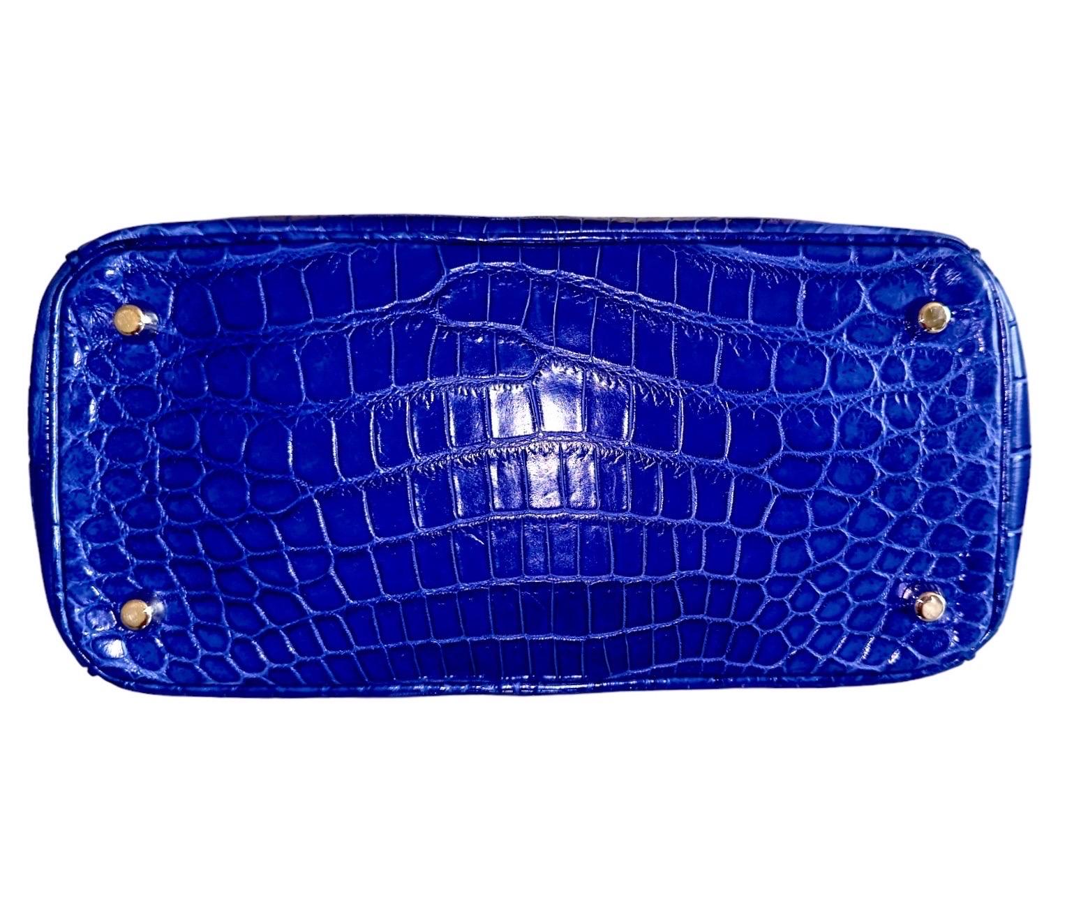 Sac à main Christian Dior édition limitée en crocodile exotique bleu électrique non porté en vente 4