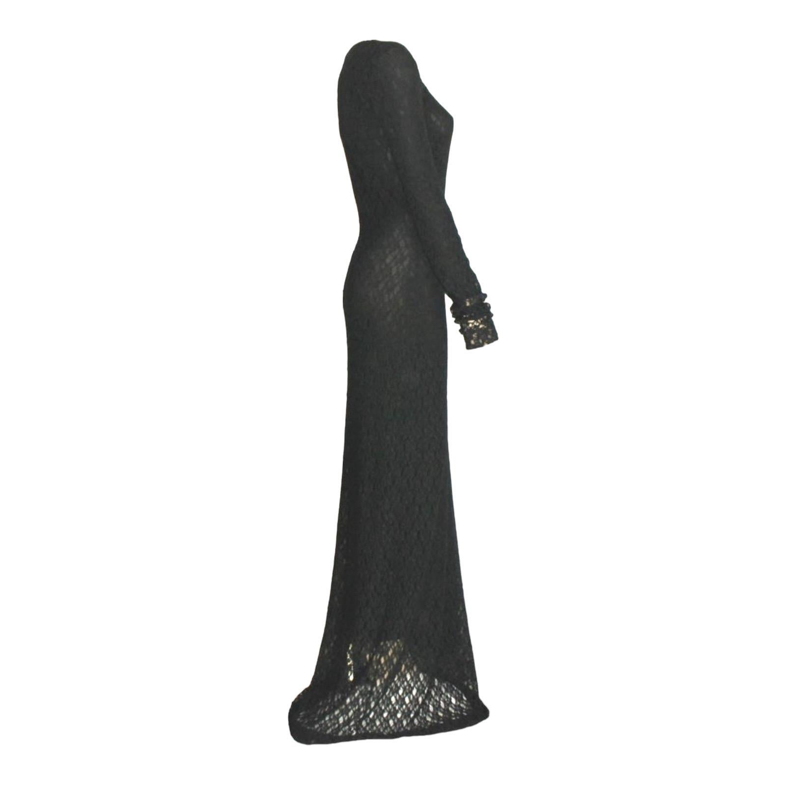 Non indossato Dolce & Gabbana 1990s Nero 3D Crochet Knit Evening Gown Maxi Dress 40 In condizioni ottime in vendita a Switzerland, CH