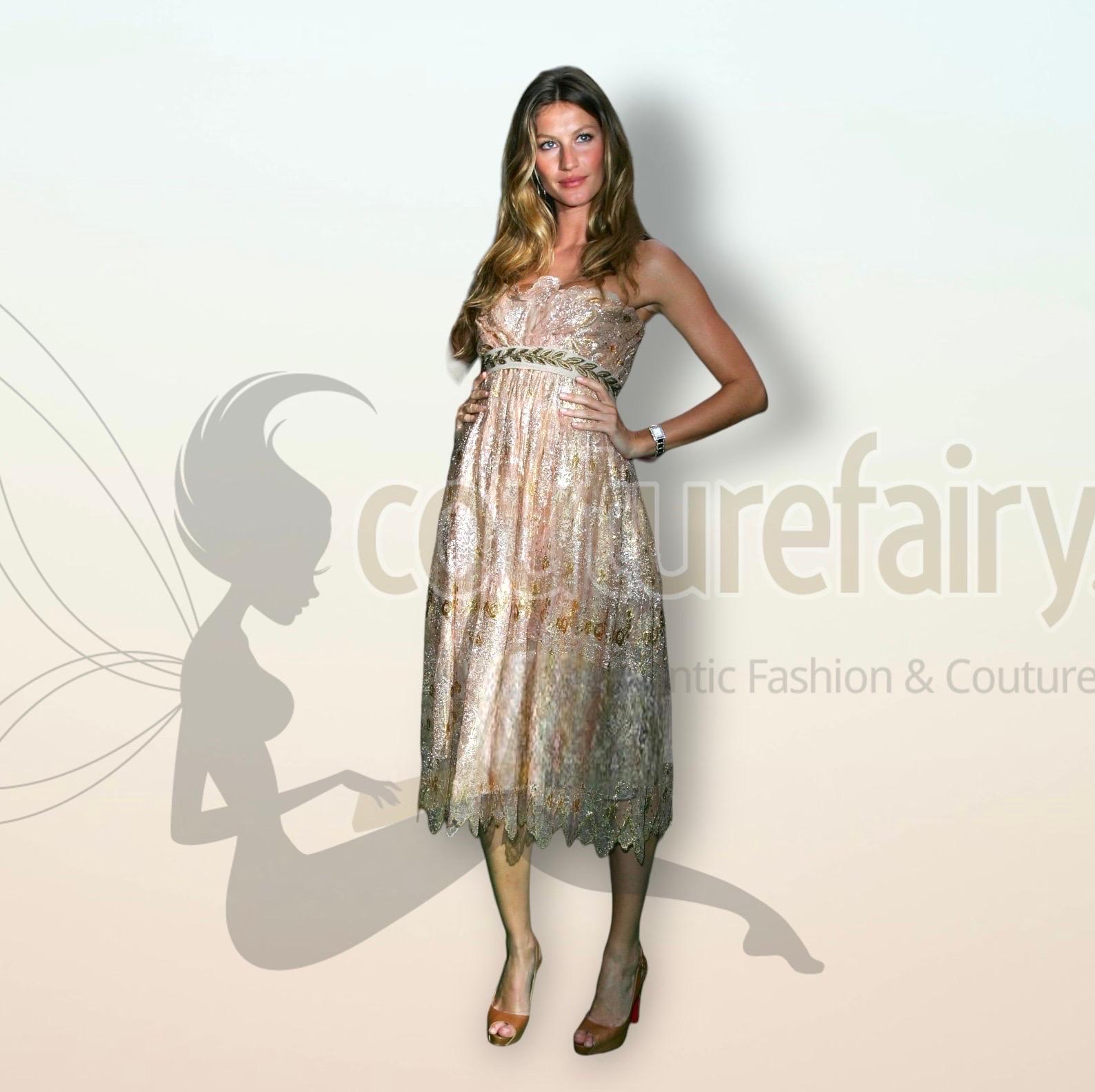 UNGEWORN Dolce & Gabbana 2006 Gold Metallic Spitze Quaste Reich Kleid 42 Damen im Angebot