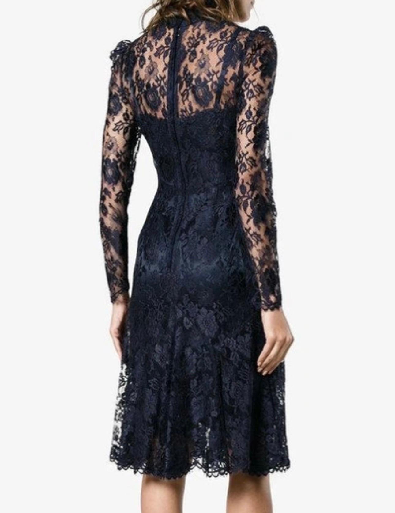 UNBEKANNT Dolce & Gabbana Mitternachtsblaues Cordonetto-Spitzen-Cocktailkleid im Angebot 7