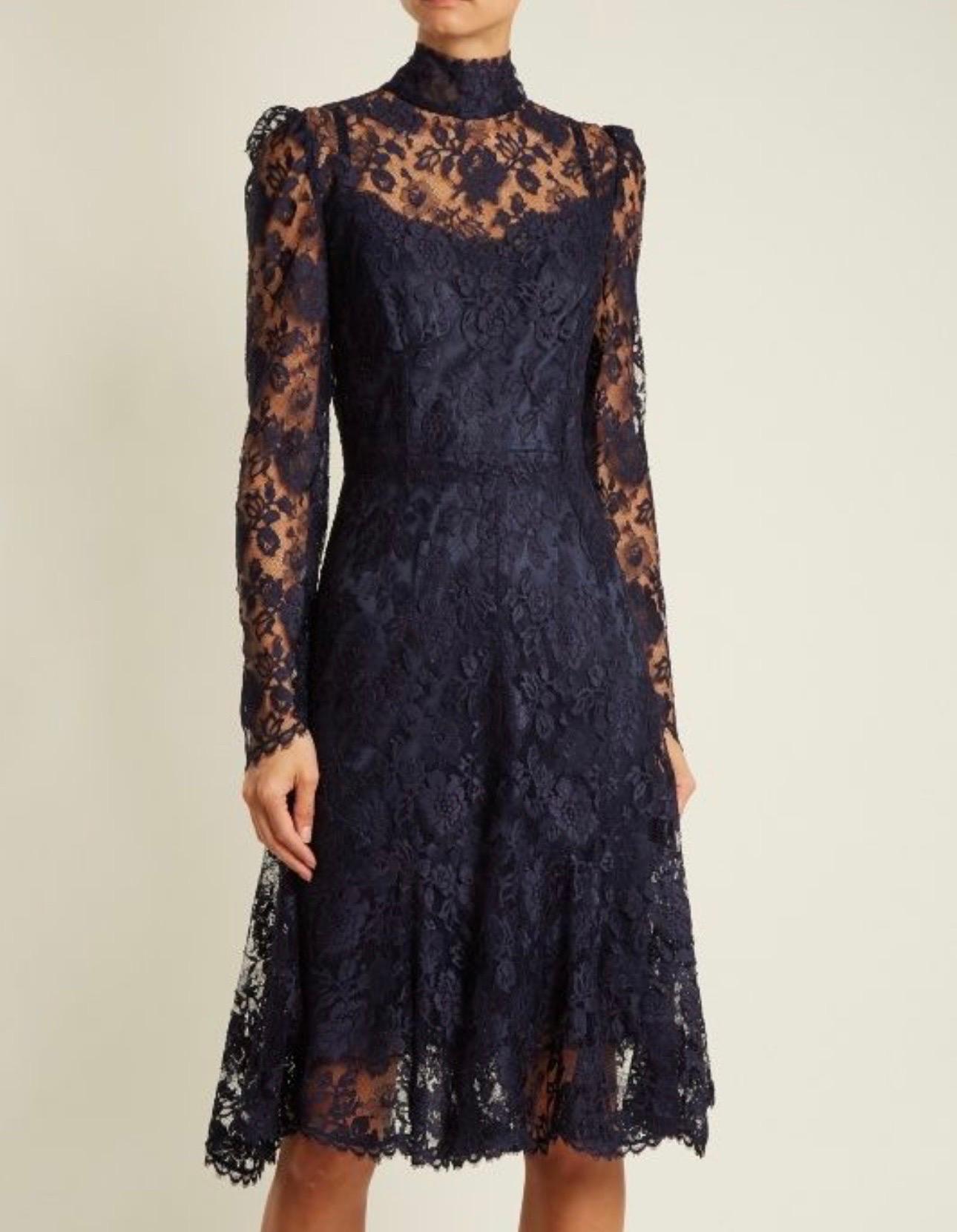 UNBEKANNT Dolce & Gabbana Mitternachtsblaues Cordonetto-Spitzen-Cocktailkleid im Angebot 8