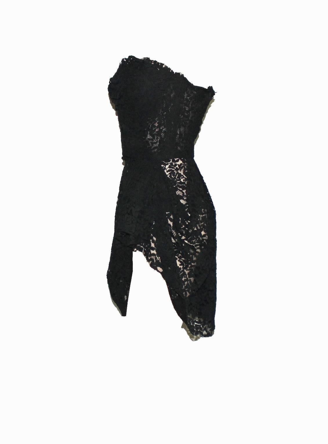 UNWORN Dolce & Gabbana Strapless Asymmetric Corset Bustier Lace Mini Dress 38 In Excellent Condition In Switzerland, CH
