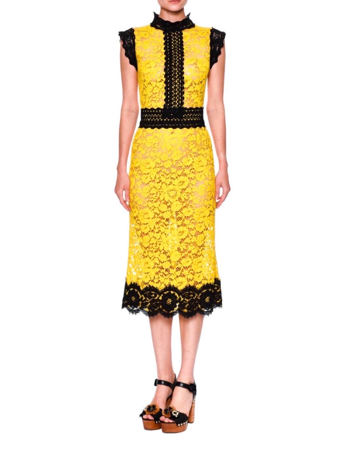 UNWORN Dolce & Gabbana Yellow & Black Guipure Lace Evening Cocktail Dress 40 For Sale 4