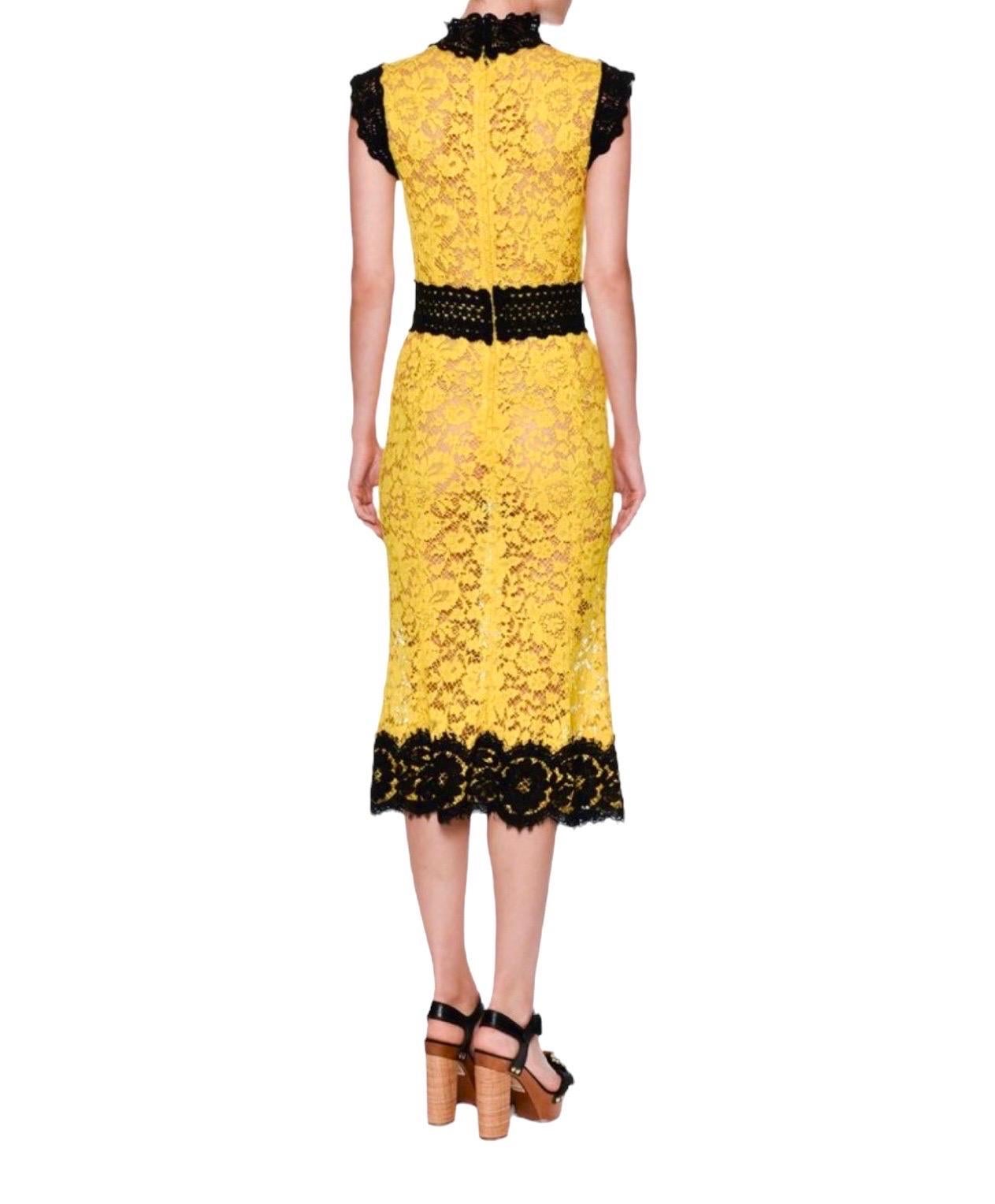 UNWORN Dolce & Gabbana Yellow & Black Guipure Lace Evening Cocktail Dress 40 For Sale 5