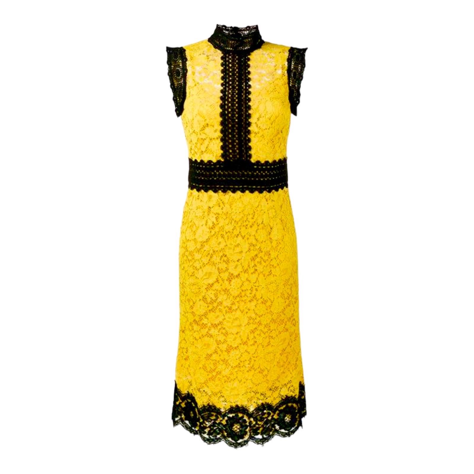 UNWORN Dolce & Gabbana Yellow & Black Guipure Lace Evening Cocktail Dress 40 For Sale