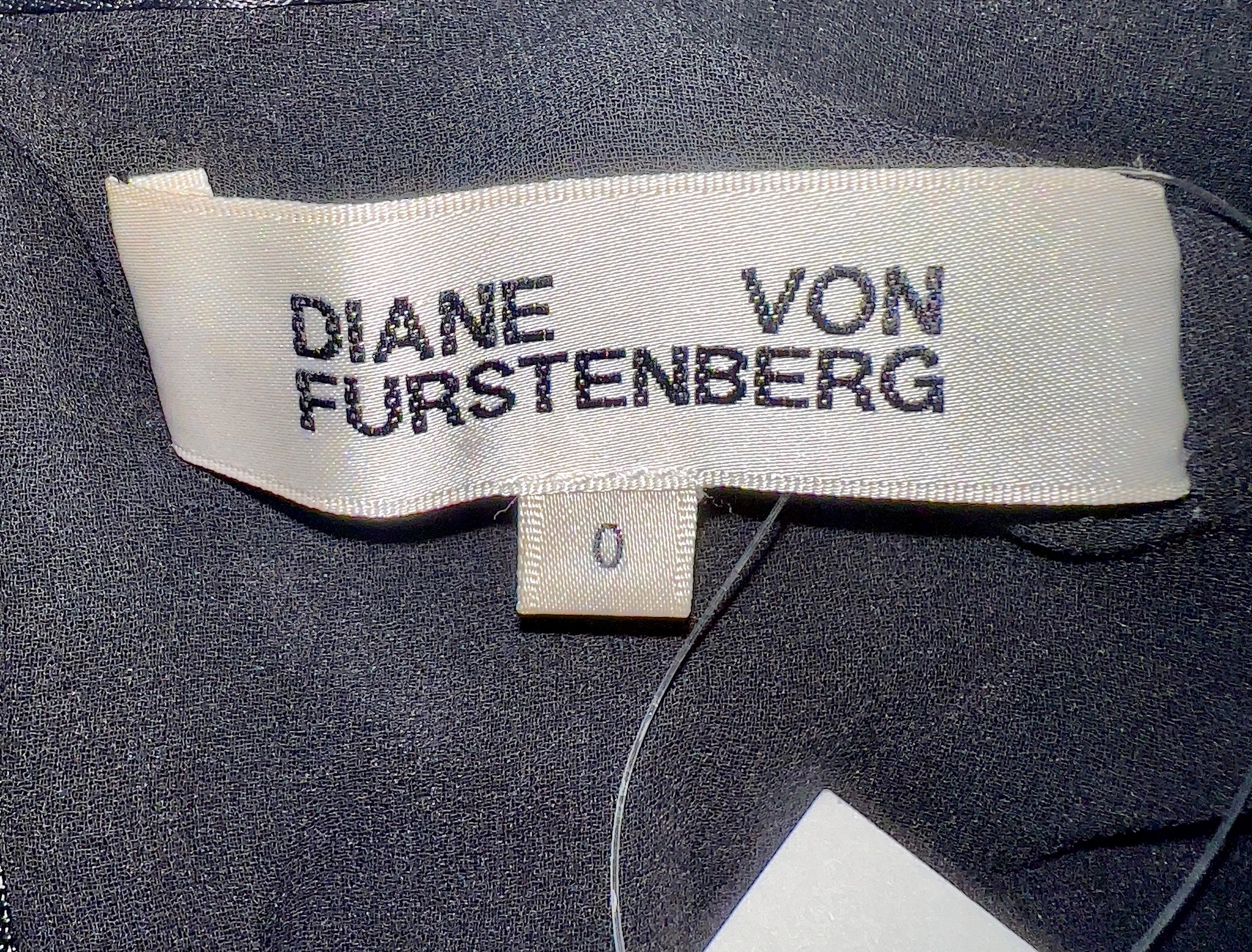 UNWORN DVF Diane von Furstenberg Velvet Jumpsuit Overall Size 0 For Sale 5