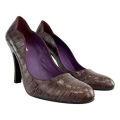 Unworn Early 2000s Prada Genuine Alligator Purple Scalloped Pumps 36