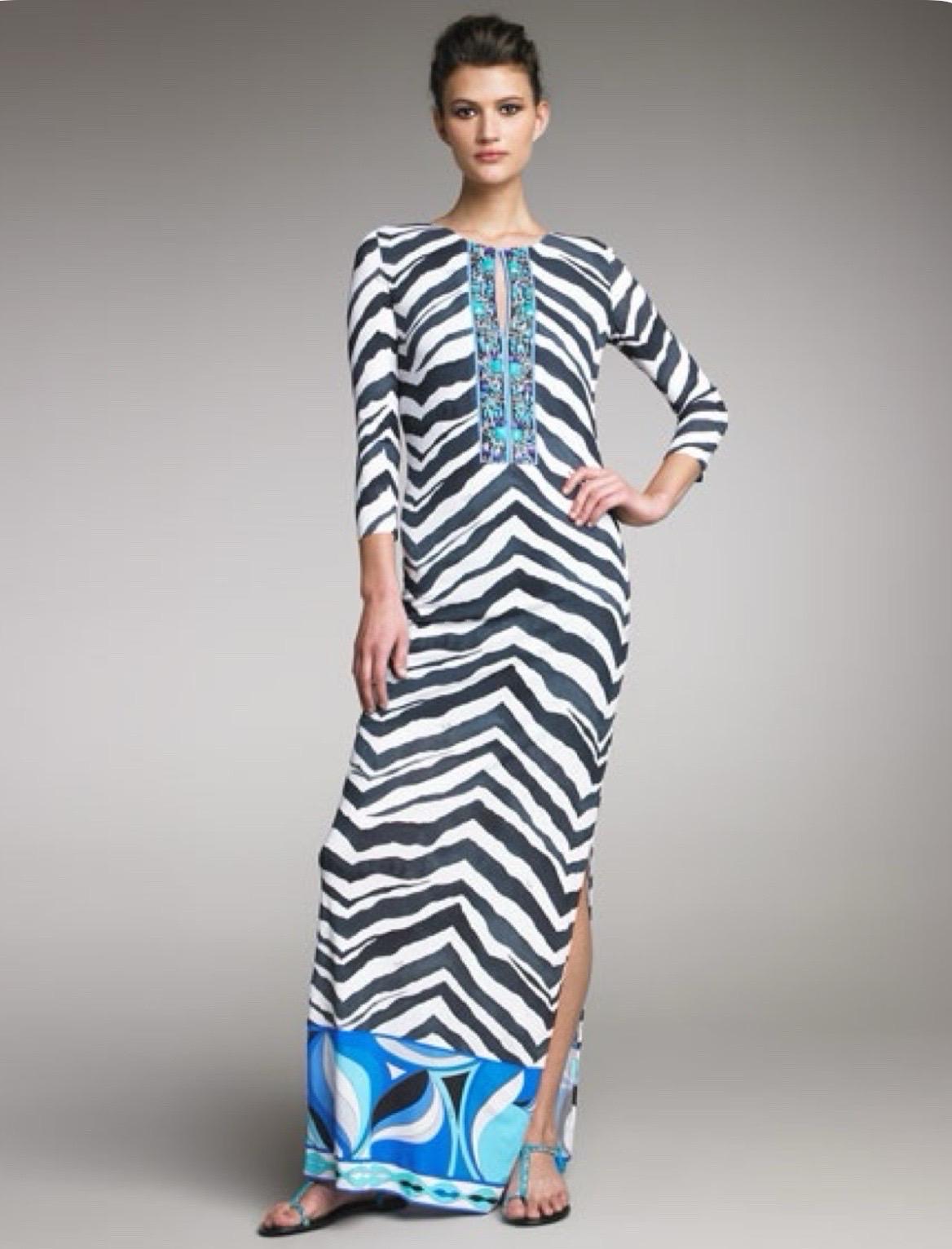 UNWORN Emilio Pucci Besticktes, mit Signaturdruck verziertes Maxikleid 42 im Angebot 7
