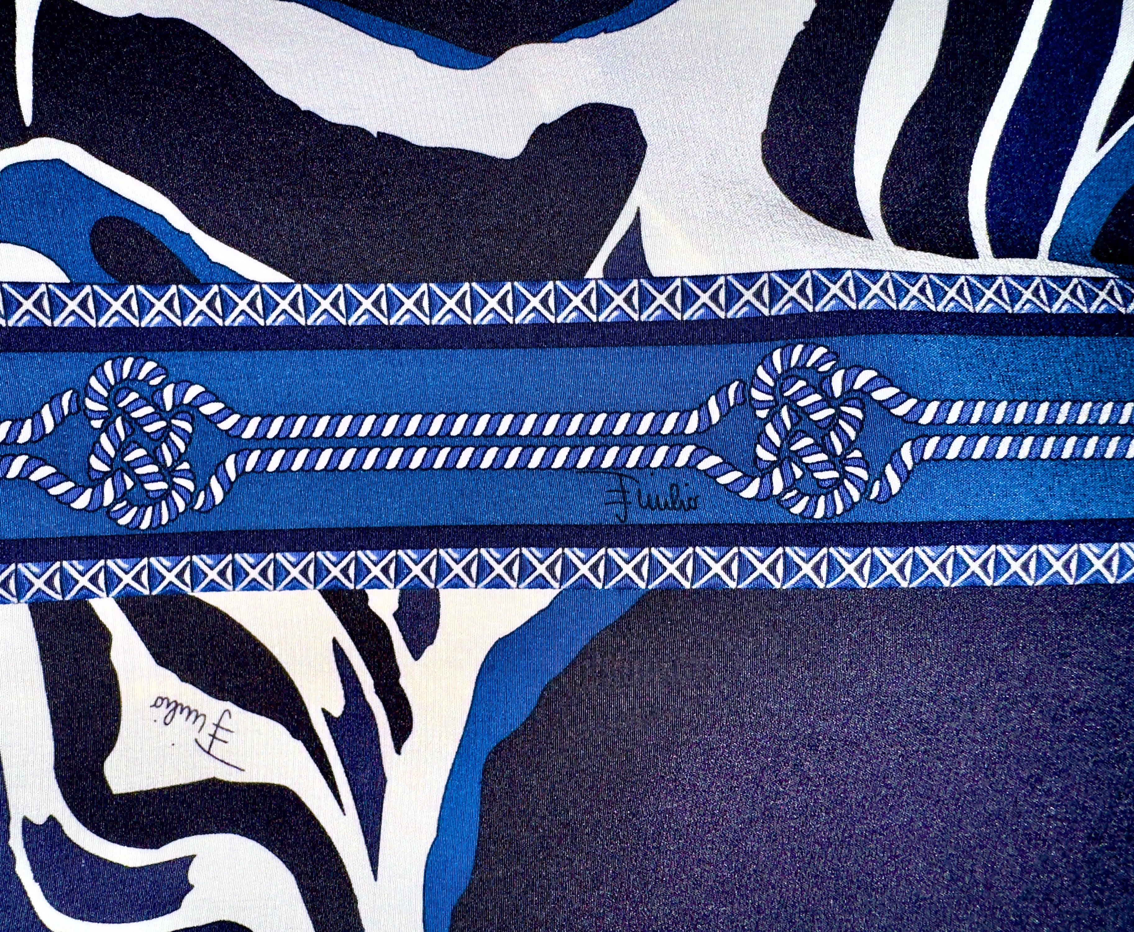 UNWORN Emilio Pucci Silk Signature Print Dress with Zip Details 40 For Sale 1