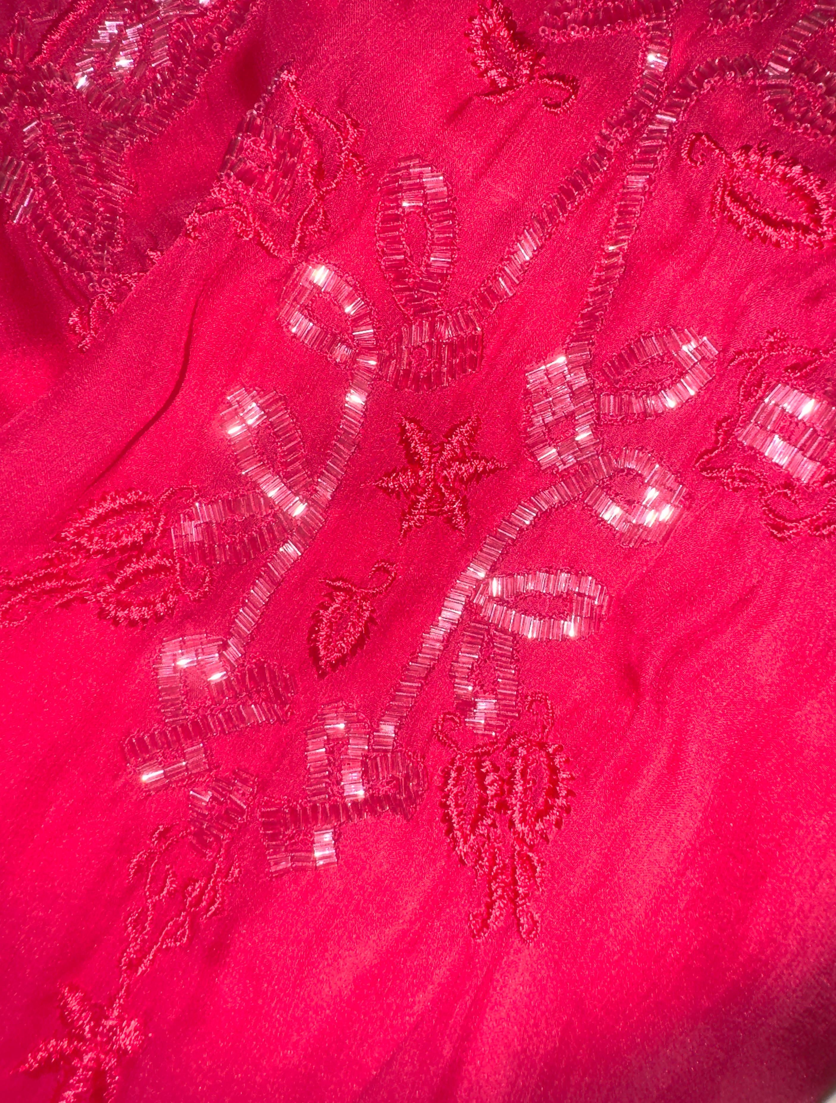 Robe Emilio Pucci rose brodée en cady et mousseline de soie, non portée, 40 Bon état - En vente à Switzerland, CH