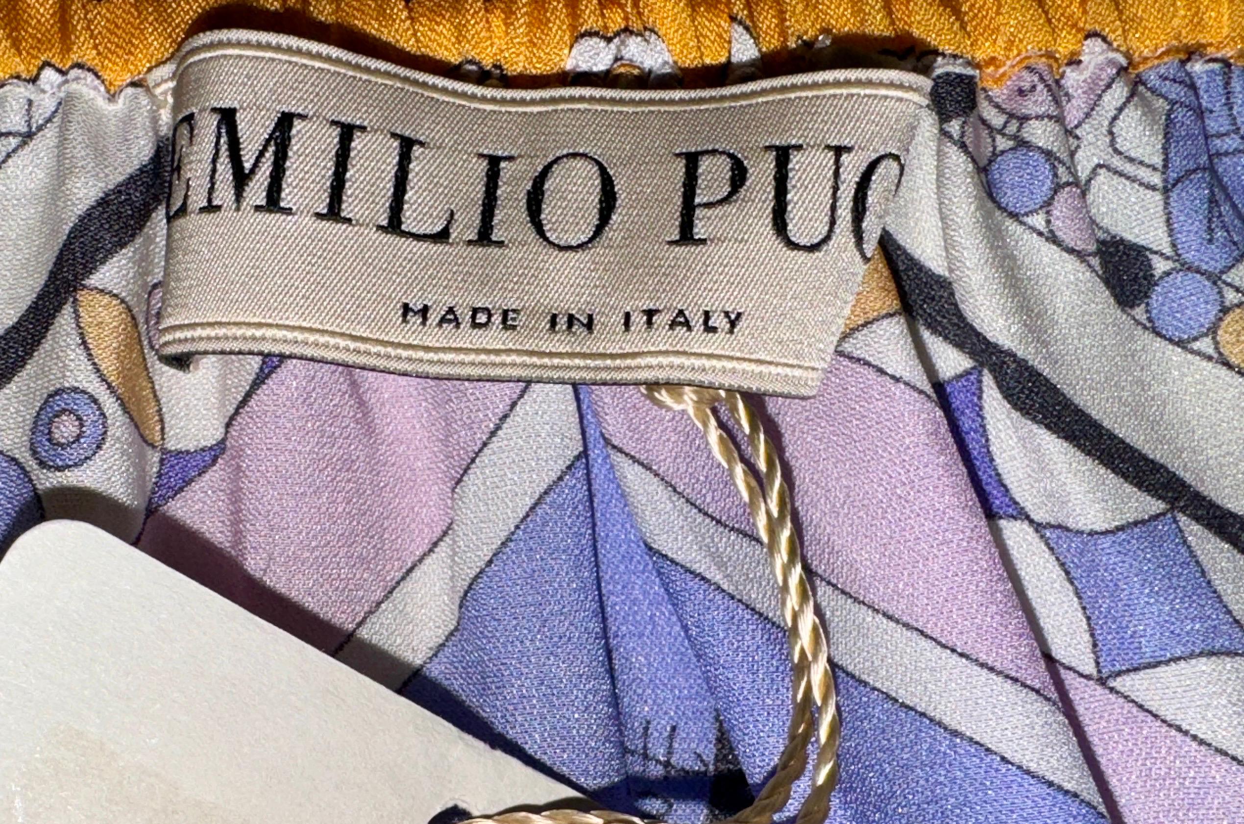 Emilio Pucci Signature Robe imprimée en soie multicolore avec pompons 44 non portée en vente 6