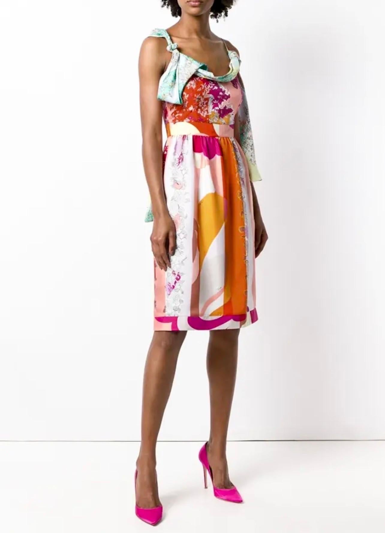 Beautiful Emilio Pucci Silk Dress
In the famous signature print 
A special limited edition in the Pucci archivio print
Fabulous print combination 
