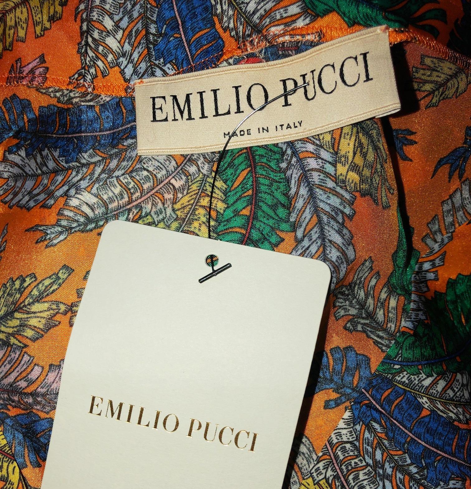 Emilio Pucci 2PCS Orange Signature Print Silk Pants Suit Set Ensemble M, non indossato. in vendita 3